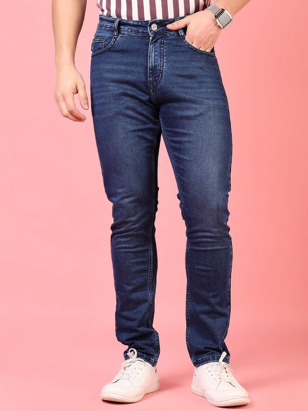 

V-Mart Men Light Fade Jeans, Blue