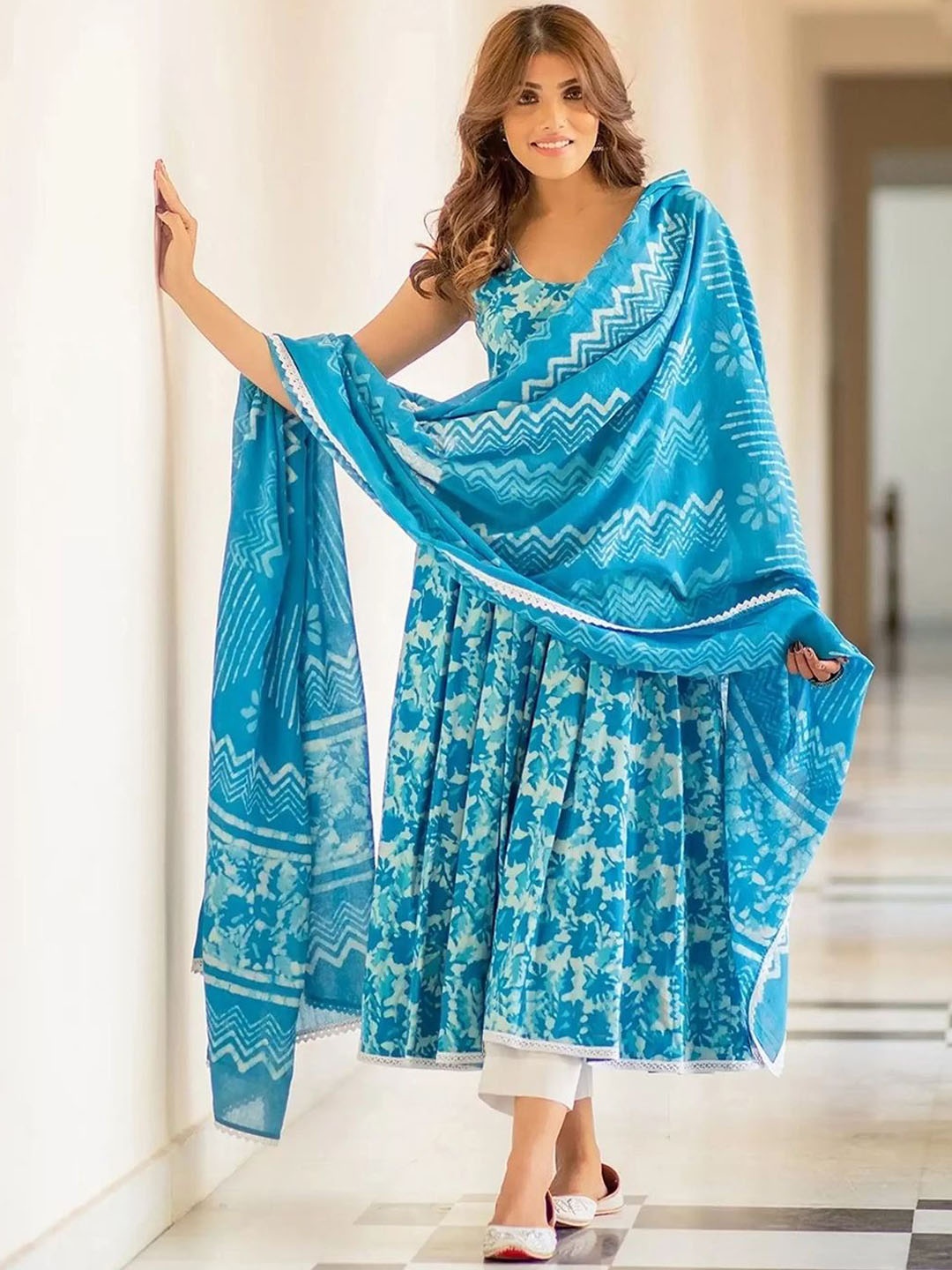 

Moda Rapido Women Ethnic Motifs Printed Regular Kurta with Trousers & With Dupatta, Blue