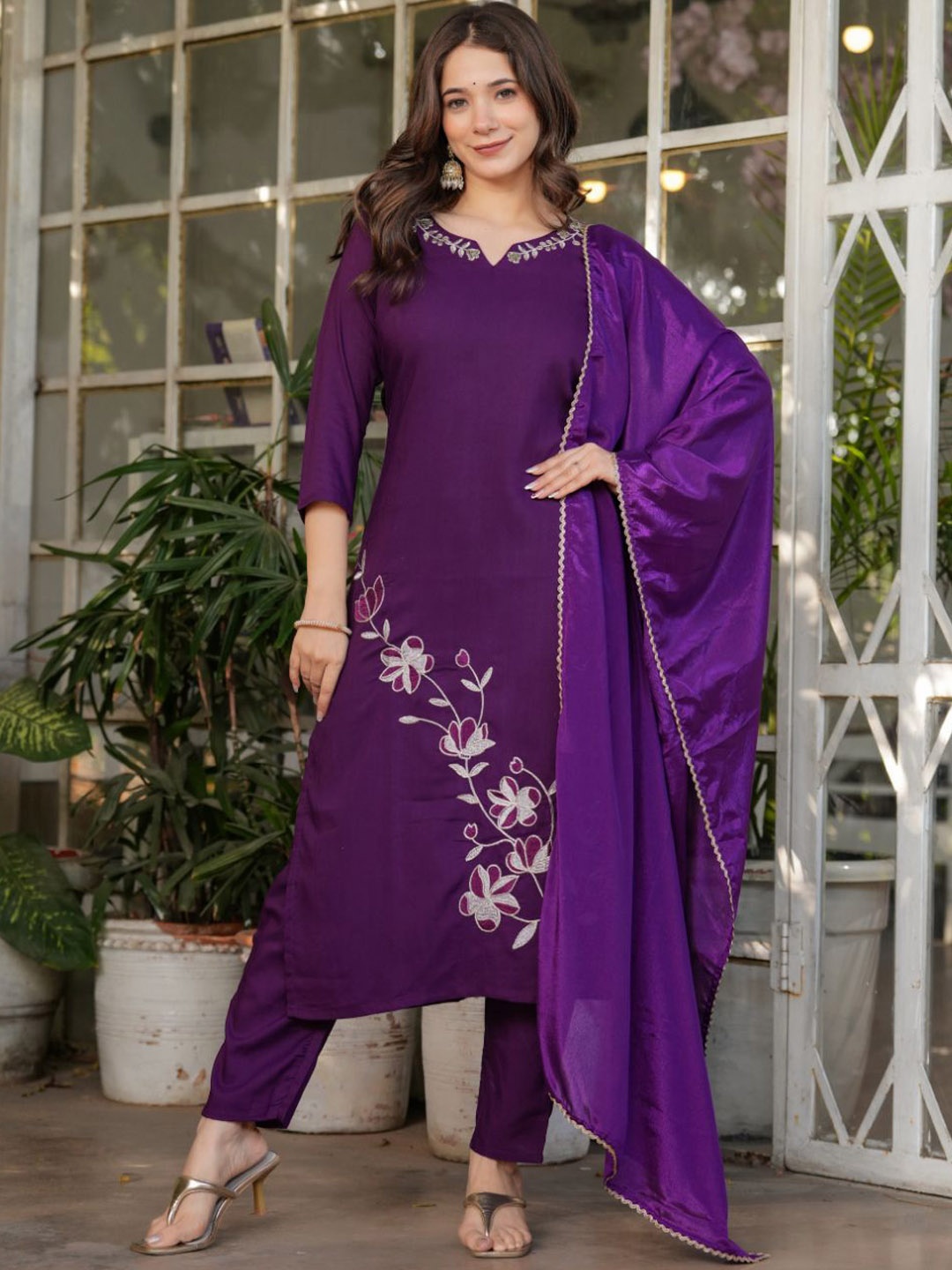 

Lilots Ethnic Motifs Embroidered Straight Kurta with Trousers & Dupatta, Purple