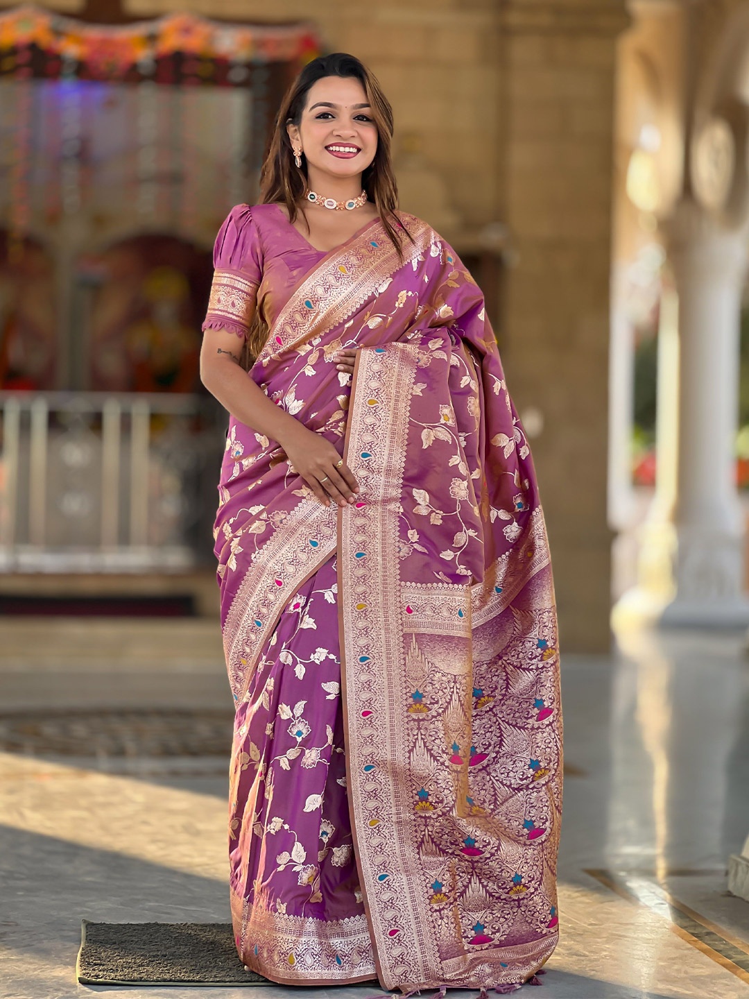 

Divyadham Textiles Woven Design Zari Pure Silk Banarasi Saree, Magenta