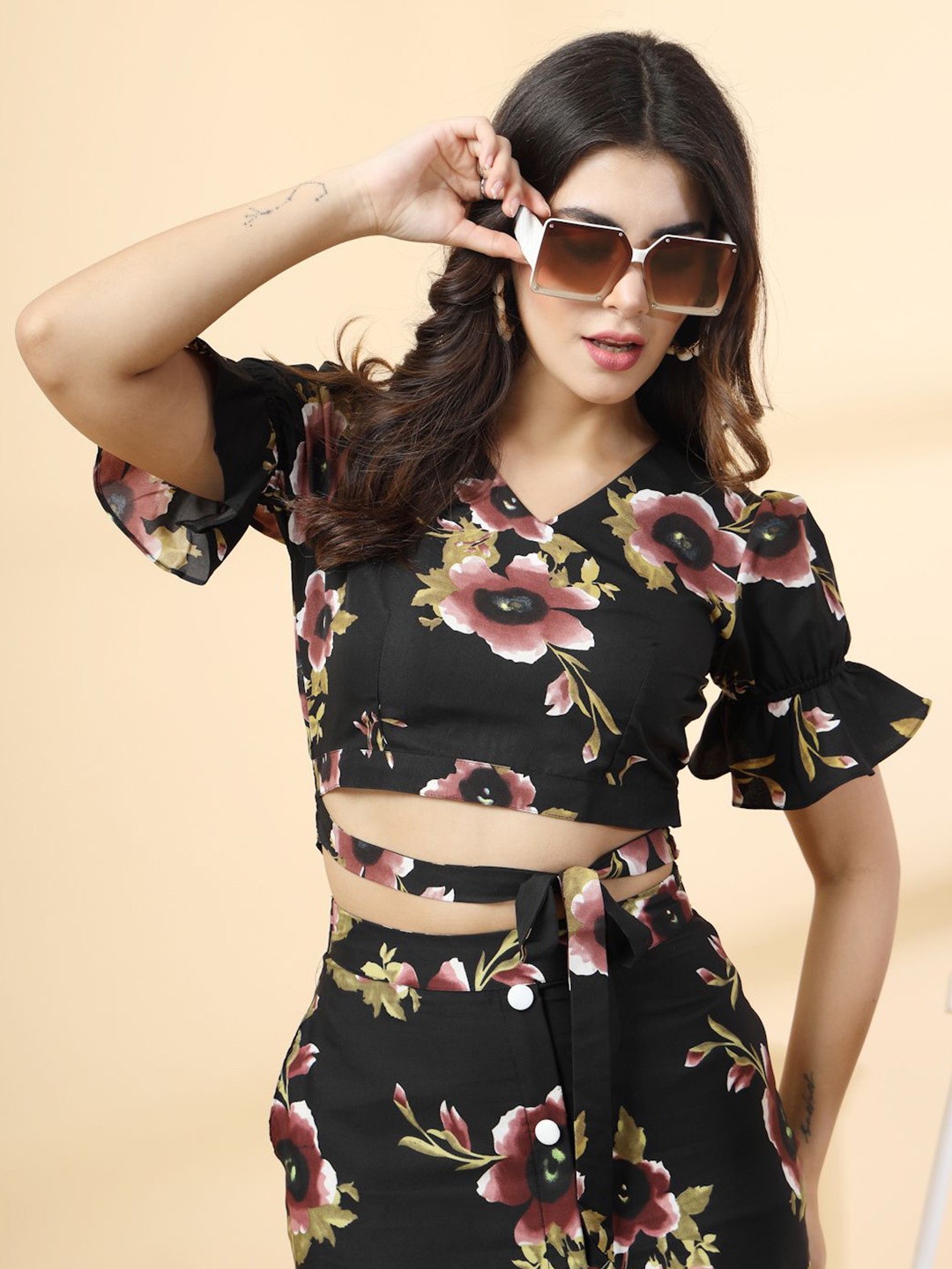 

DressBerry Floral Print Bell Sleeve Crepe Blouson Crop Top, Green