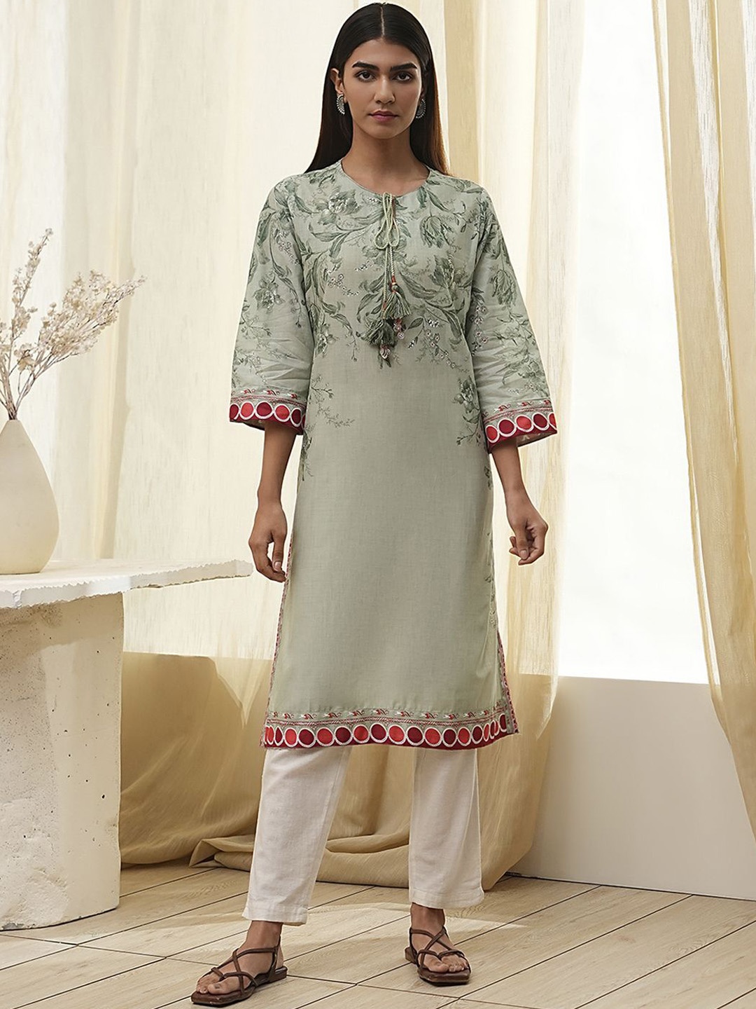 

Biba Women Printed Thread Work Kurta, Green