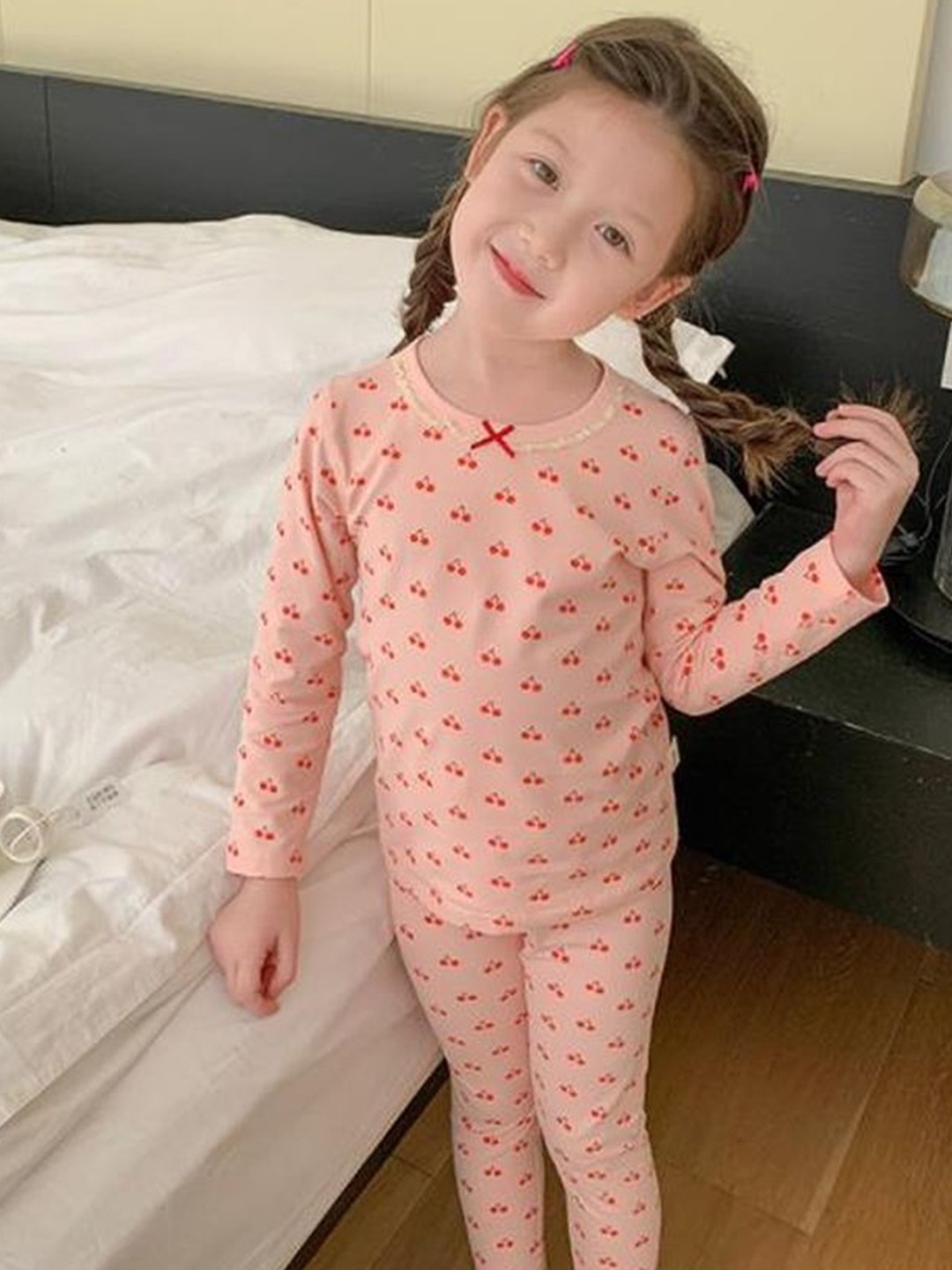 

LULU & SKY Girls Printed Night suit, Pink