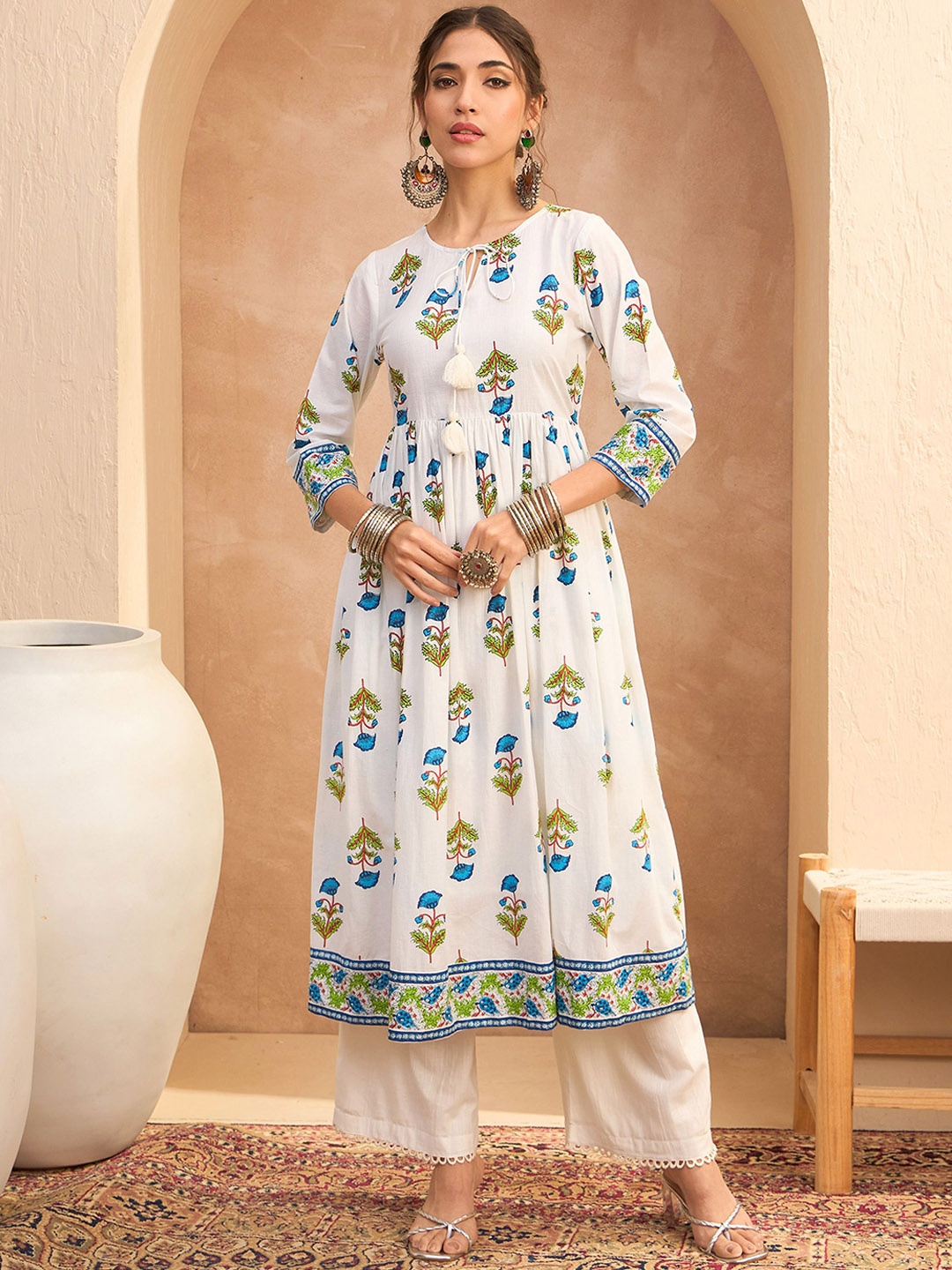 

Shae by SASSAFRAS Floral Block Printed Keyhole Neck Anarkali Pure Cotton Kurta, White