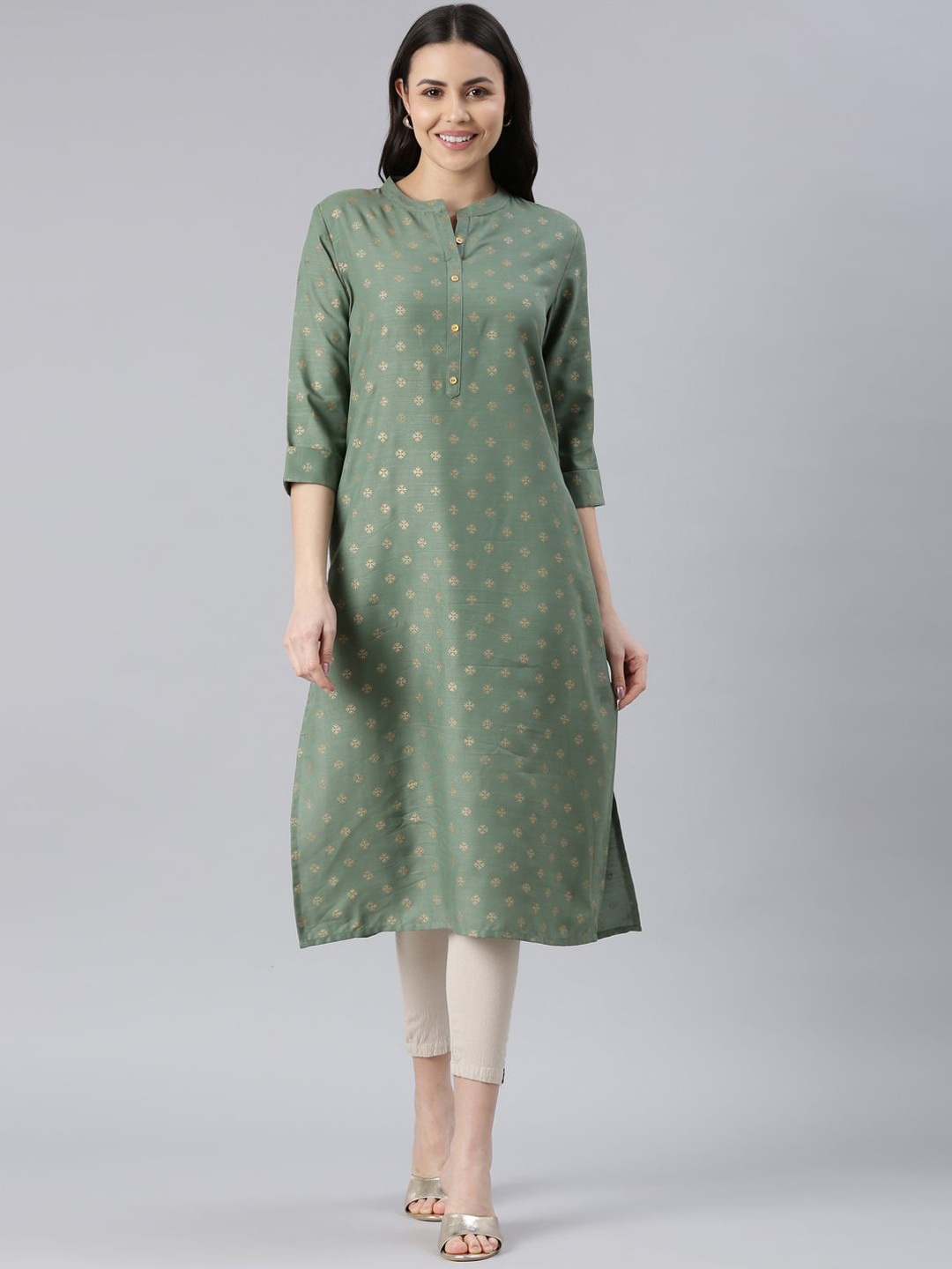

Samhitas Floral Printed Mandarin Collar Khadi Cotton Silk Straight Kurta, Green