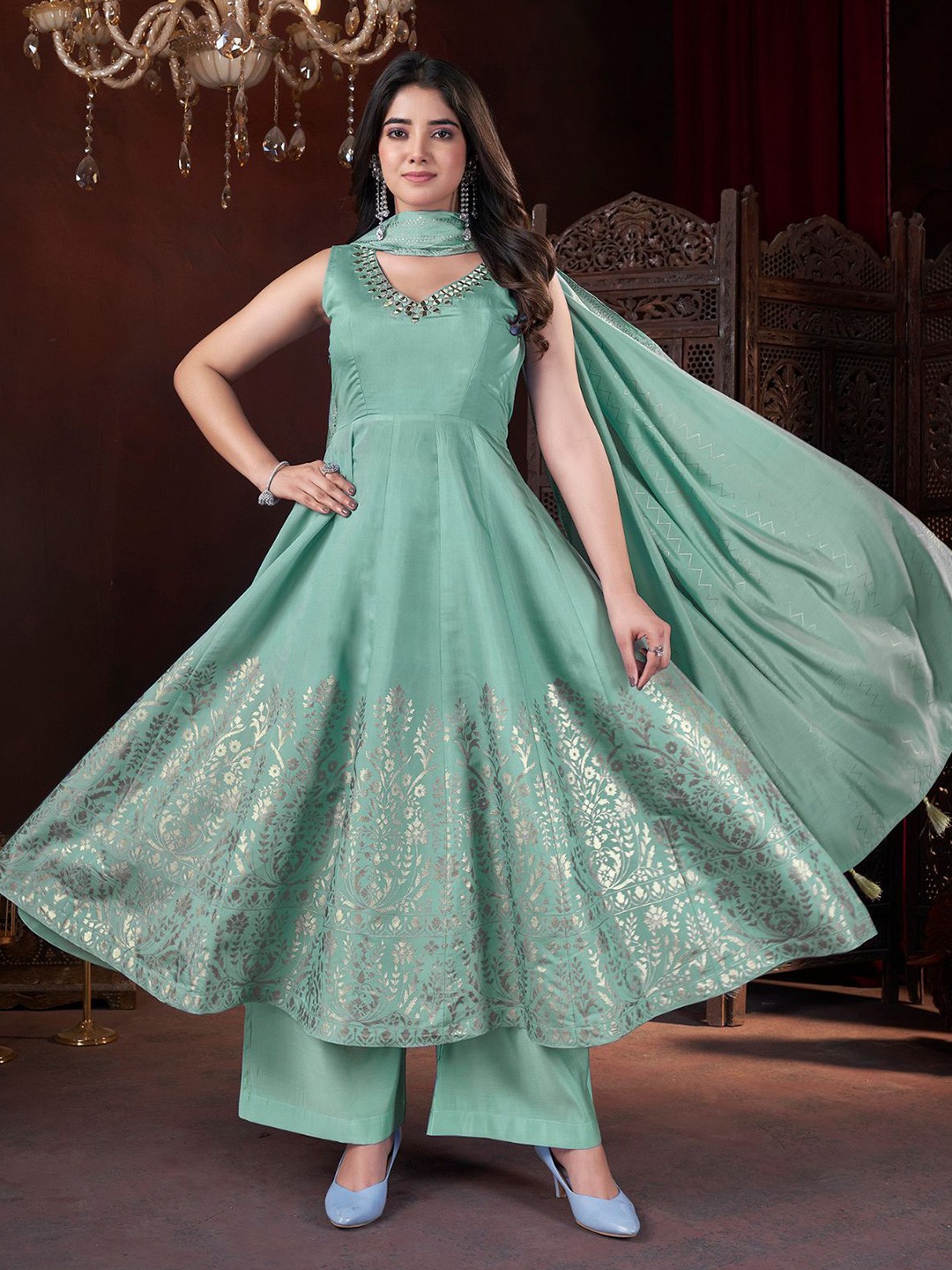 

ODETTE Women Floral Printed Regular Kurta with Palazzos & With Dupatta, Green