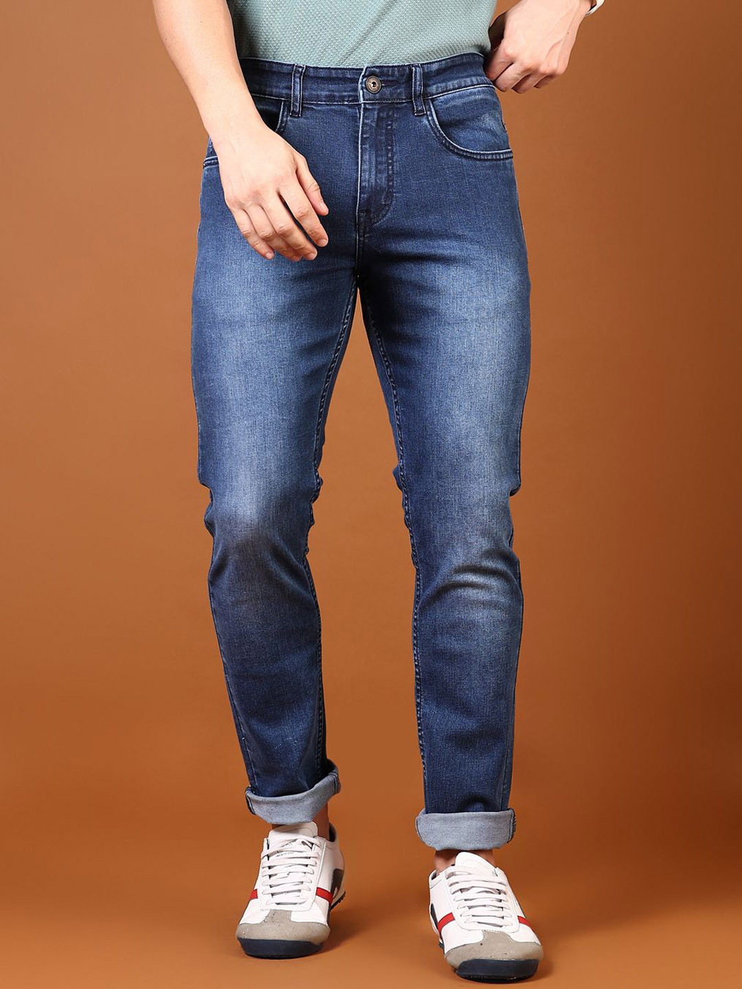 

V-Mart Men Light Fade Jeans, Blue
