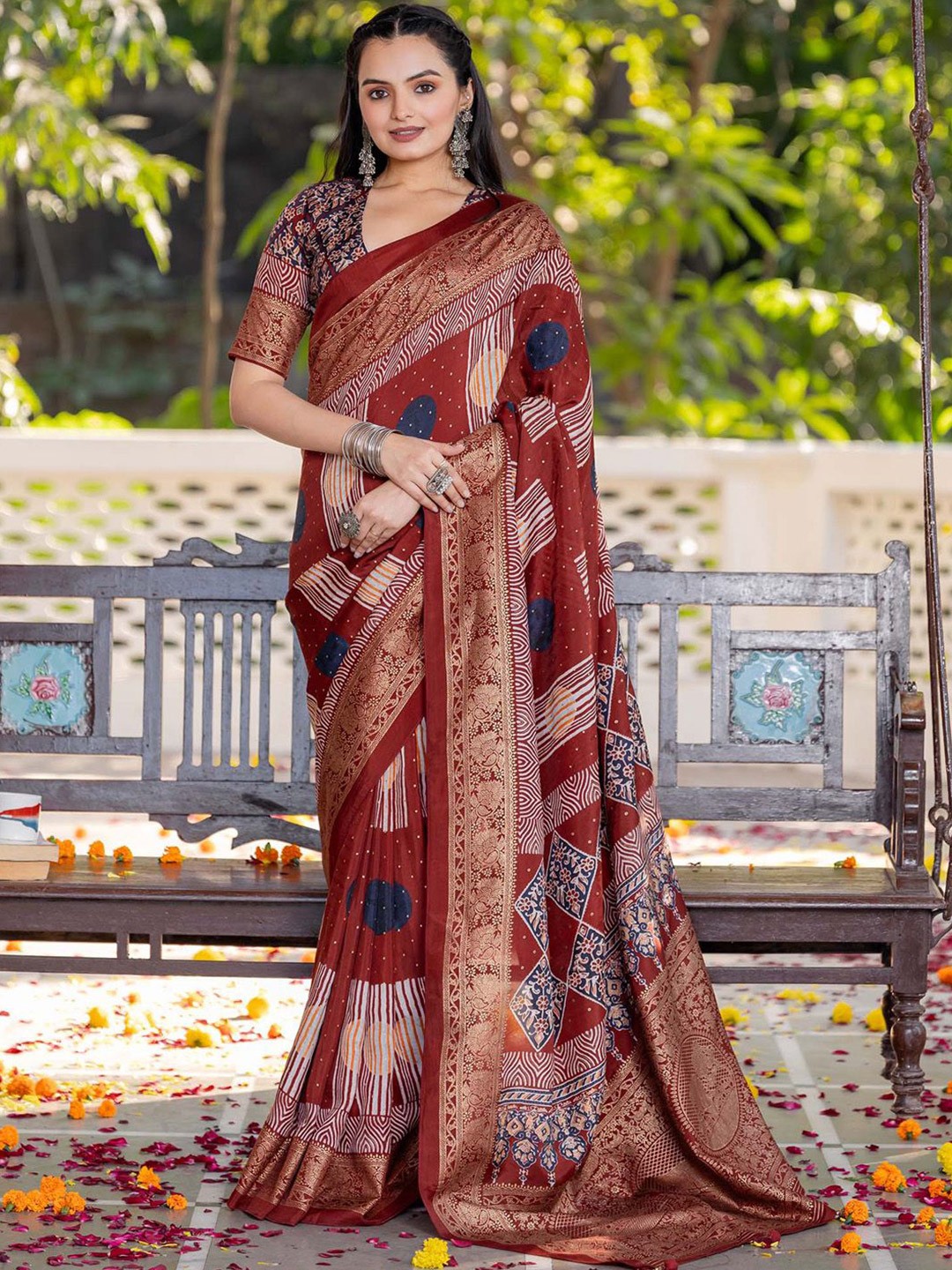 

Saree mall Zari Sungudi Sarees, Brown