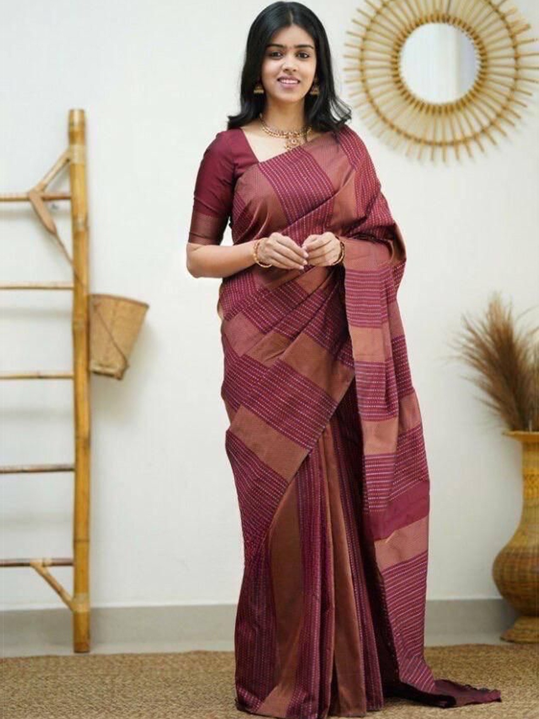 

JULEE Woven Design Pure Silk Saree, Maroon
