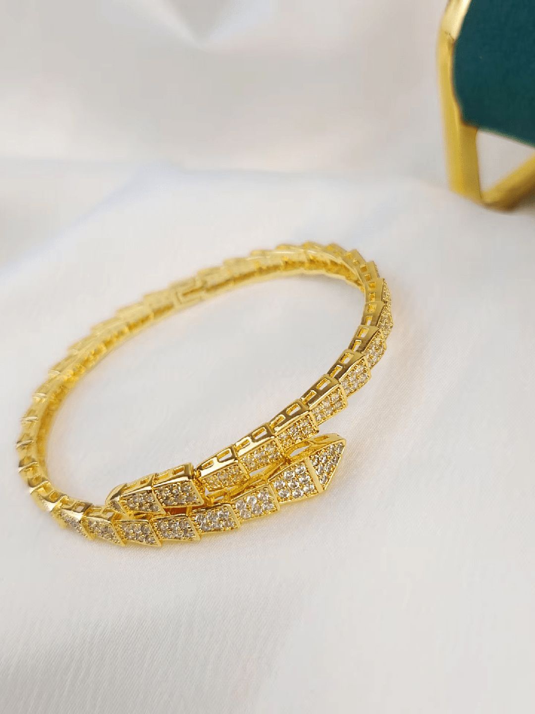 

SHARLEEZ Women Gold-Plated Wraparound Bracelet