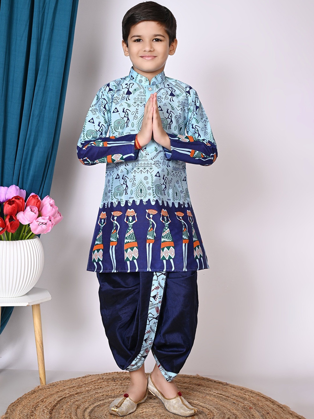 

Cae Boys Ethnic Motifs Printed Mandarin Collar Straight Kurta with Pyjamas, Blue