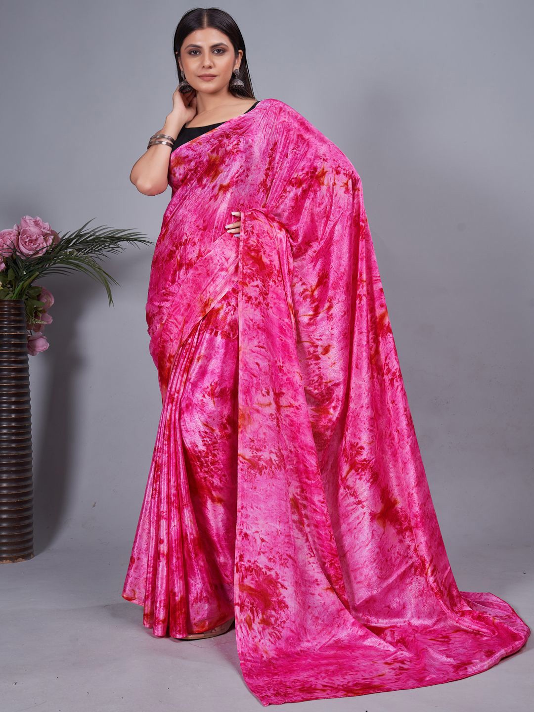 

DIVASTRI Printed Ready To Wear Saree, Pink