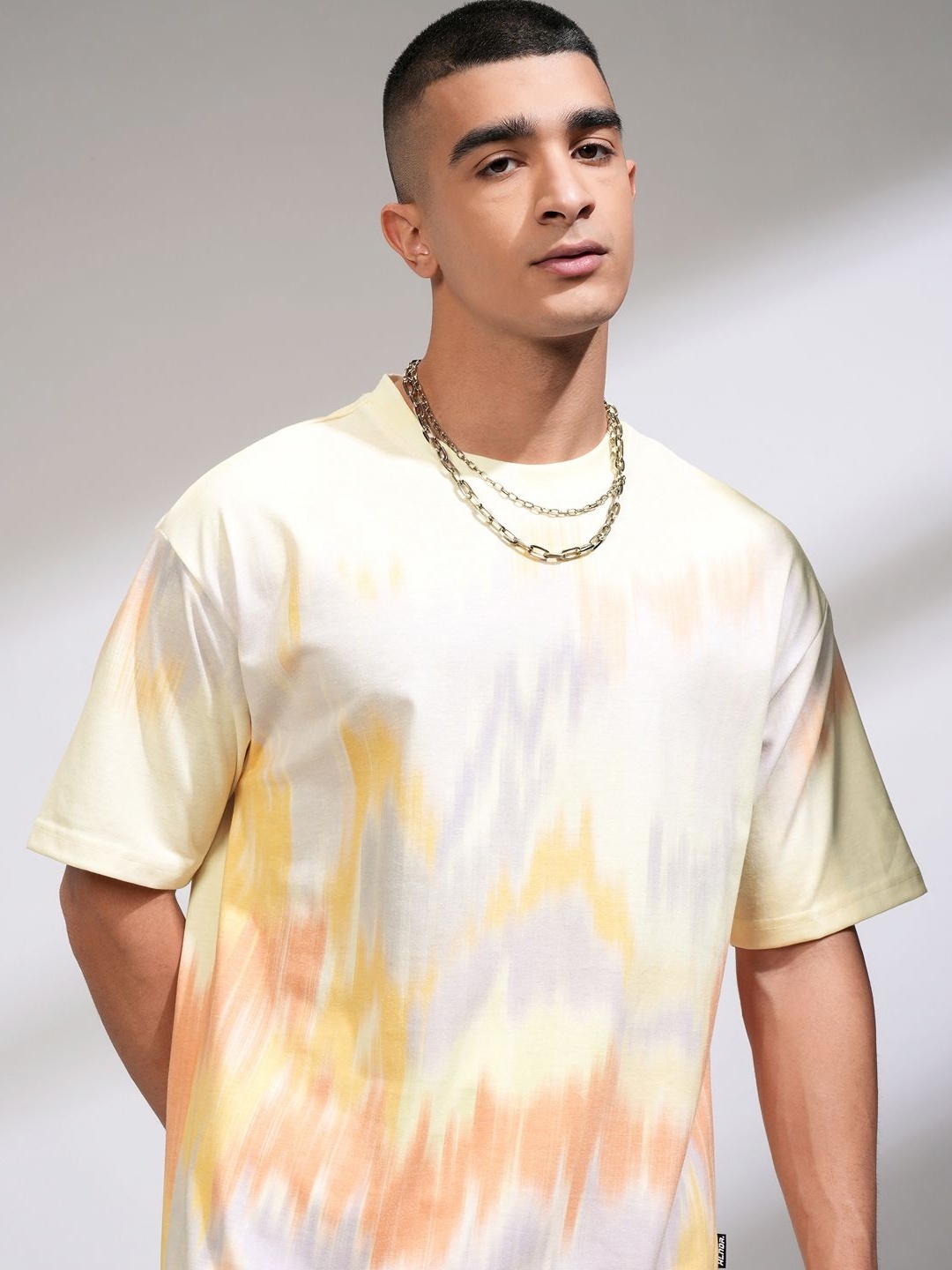 

HIGHLANDER Men Oversized Drop Shoulder Round Neck Elbow Label TShirt, White