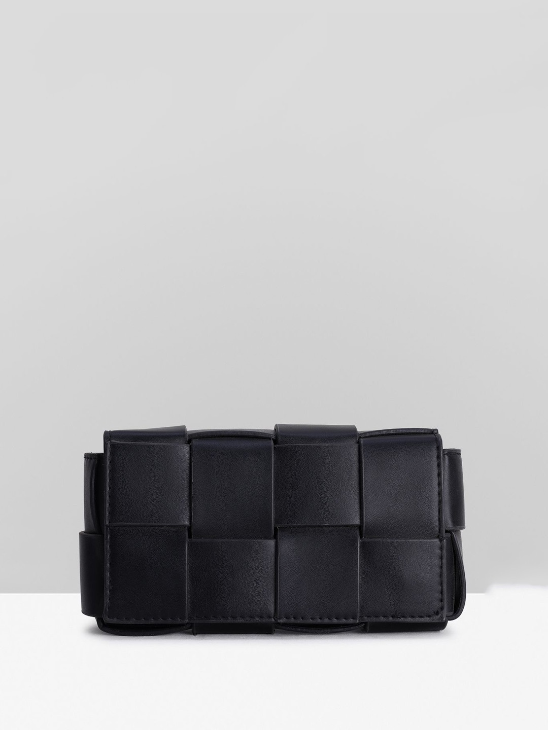 

Filauri Animal Textured PU Sling Bag with Bow Detail, Black