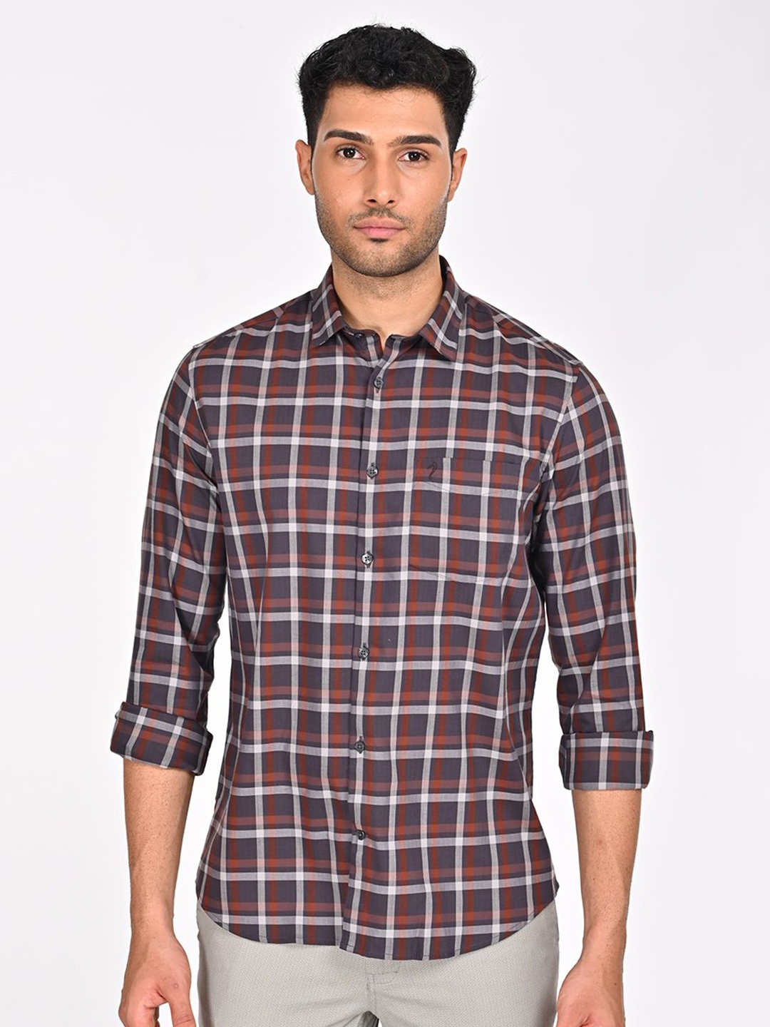 

Indian Terrain Men Classic Slim Fit Opaque Checked Casual Shirt, Brown