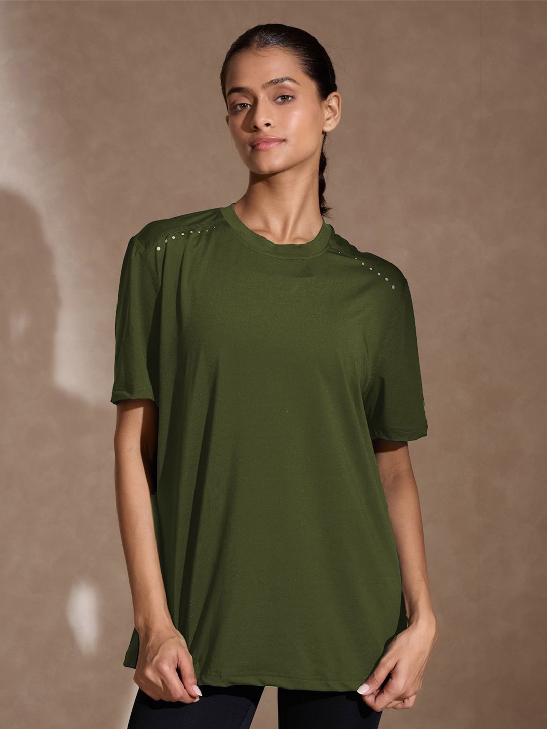 

Silvertraq Women Anti Odour Solid Round Neck Oversized T-shirt, Olive