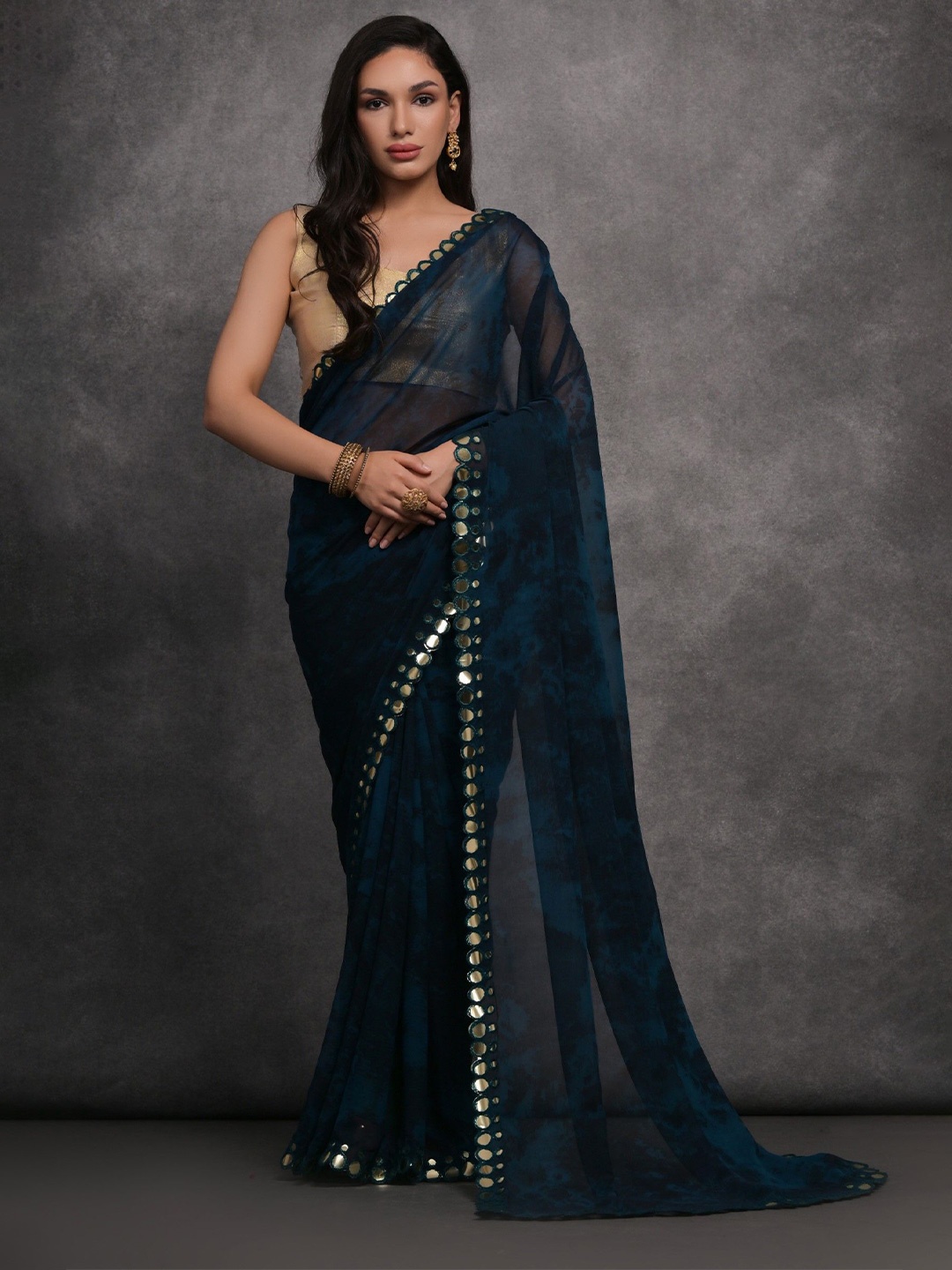 

DIVASTRI Embellished Printed Mirror Work Saree, Teal