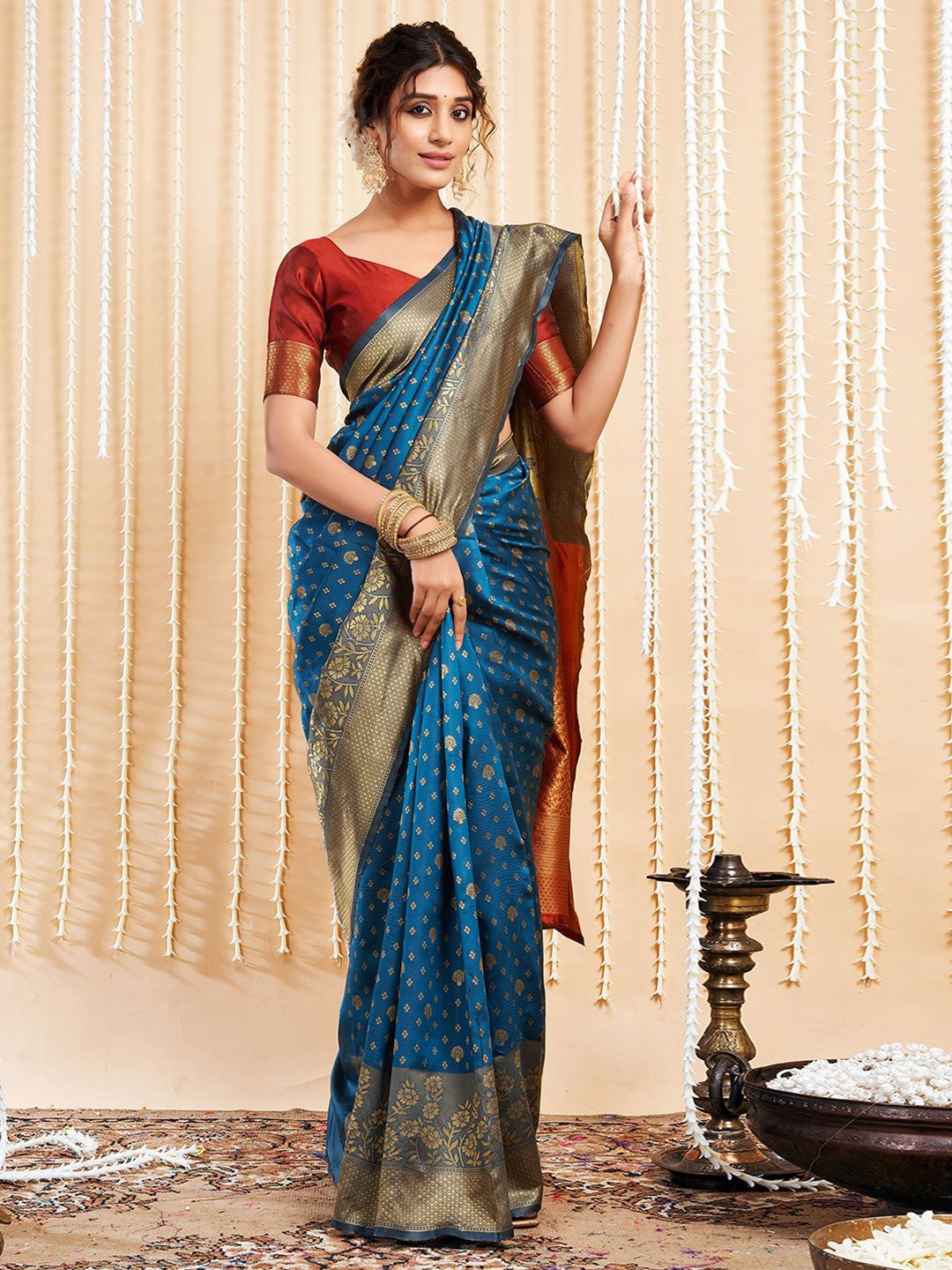

HERE&NOW Woven Design Zari Paithani Saree, Blue