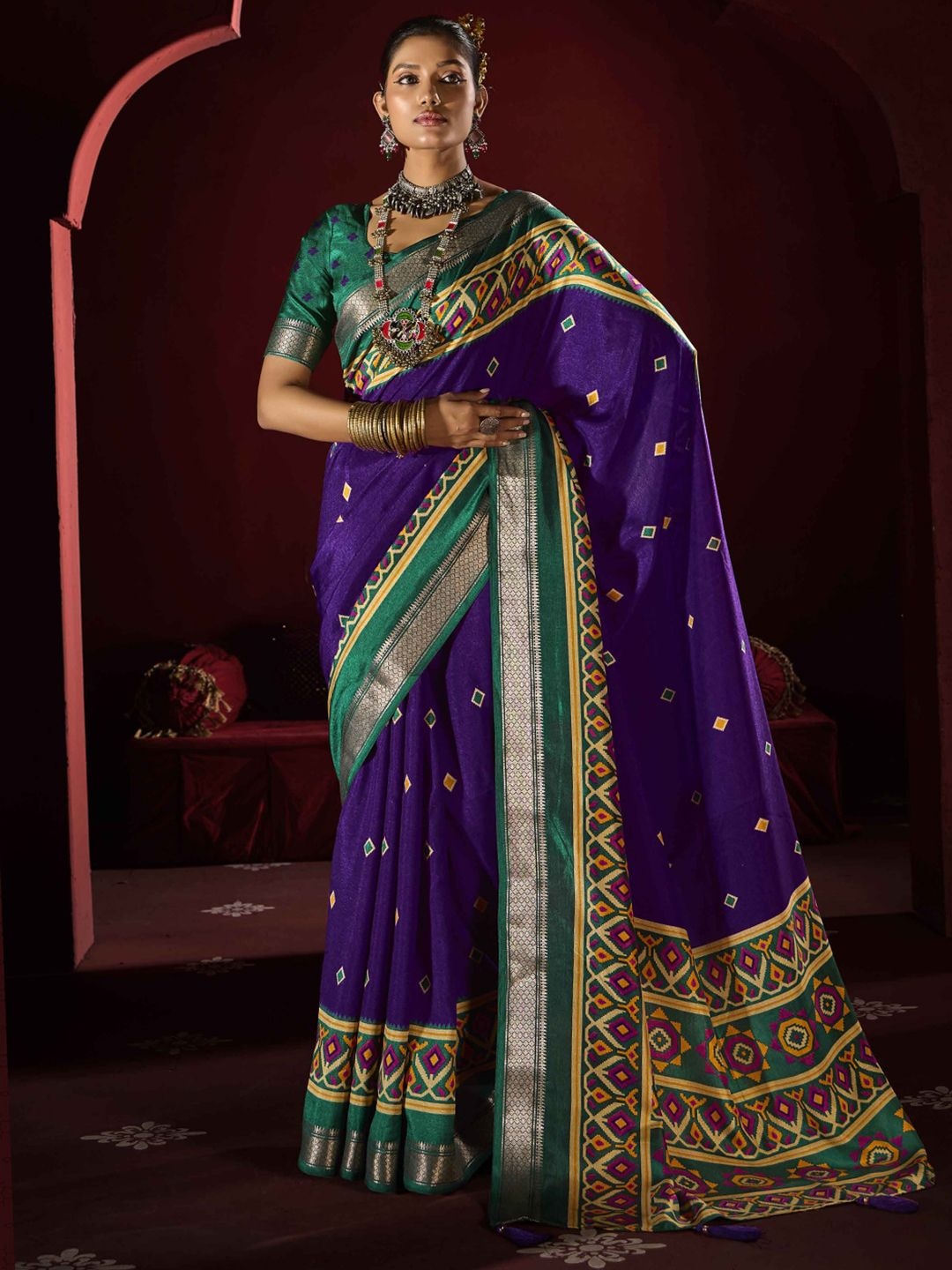 

SANSKAR Zari Silk Blend Kanjeevaram Saree, Navy blue