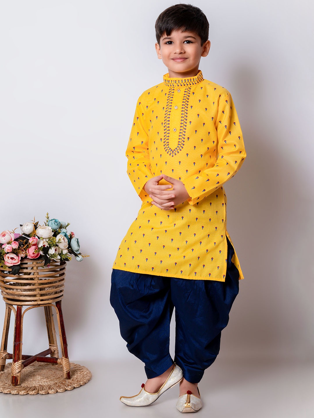 

Cae Boys Floral Printed Mandarin Collar Kurta With Patiala, Yellow