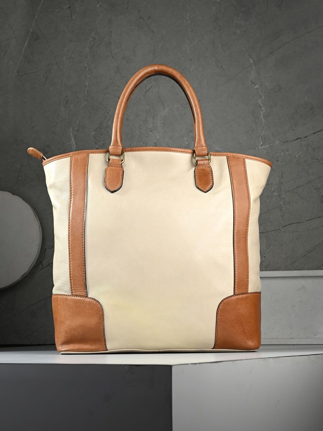 

Overdrive Colourblocked Leather Structured Handheld Bag, Peach