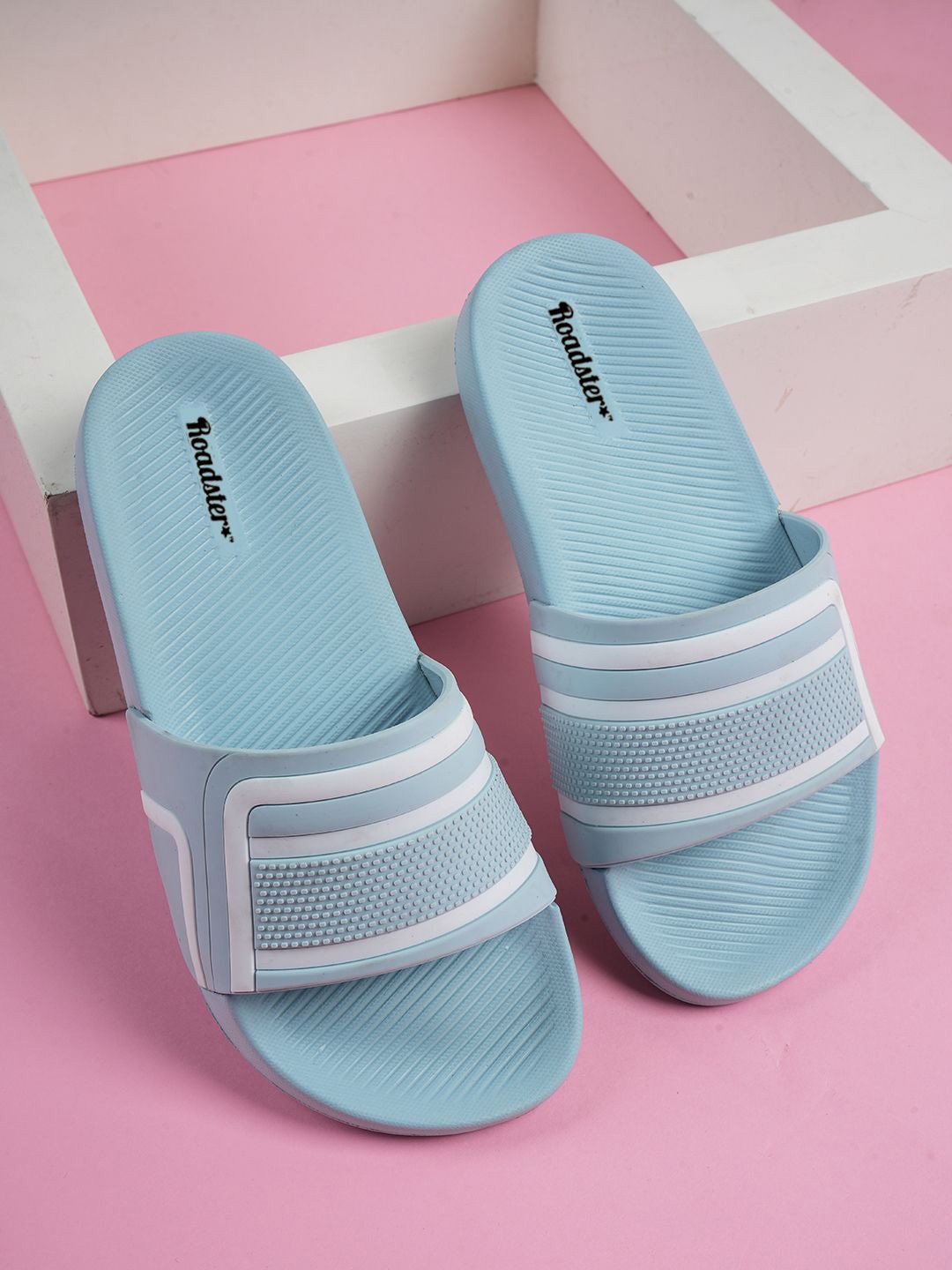 

The Roadster Lifestyle Co Women Self Designed Sliders, Blue