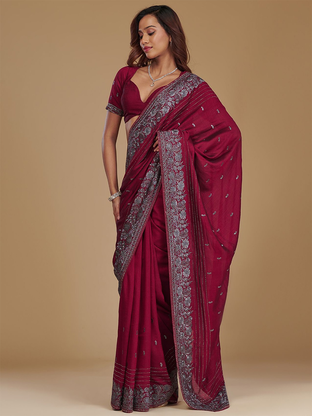 

Koskii Paisley Printed Wine Zari work Georgette Saree, Purple