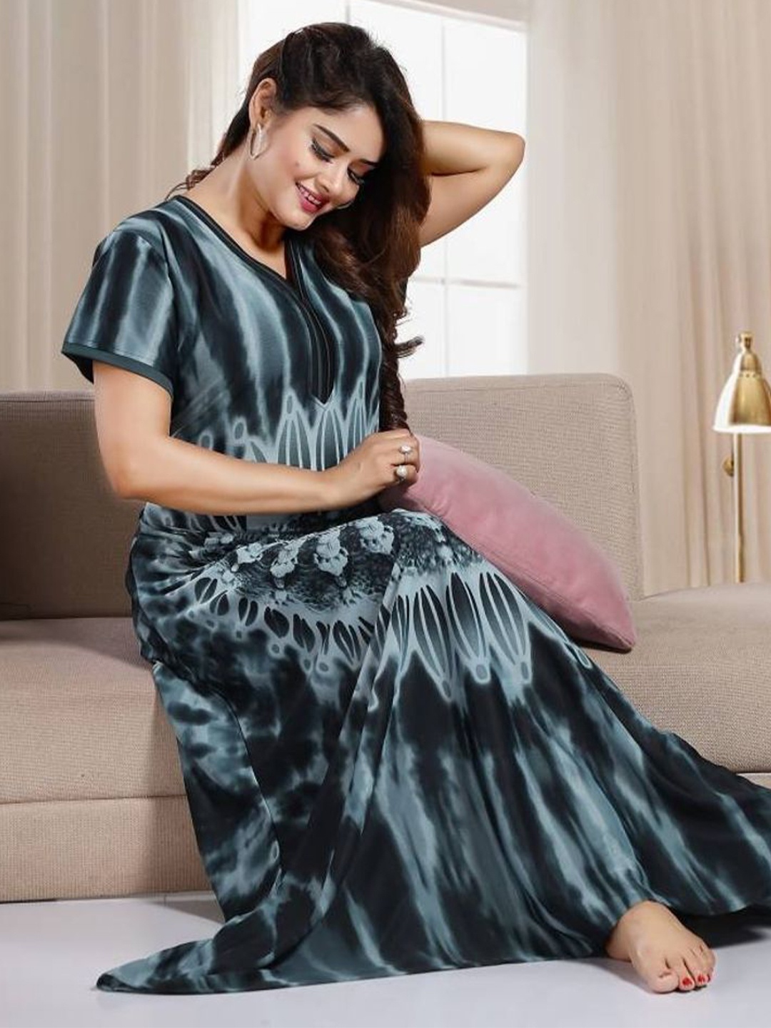 

PR PINK ROYAL Printed Maxi Nightdress, Black