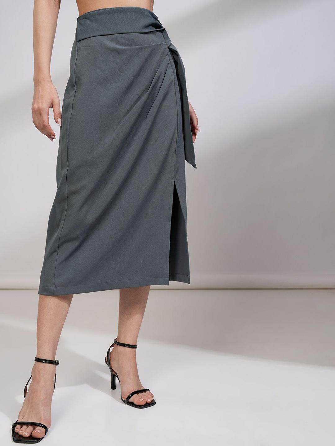 

Tokyo Talkies Women Solid Pleated Midi Pencil Skirt, Grey