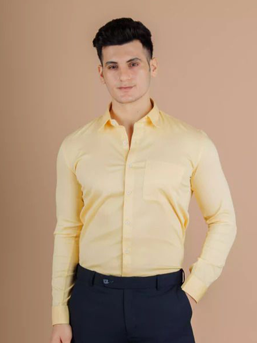 

Muffynn Men Relaxed Slim Fit Opaque Formal Shirt, Yellow