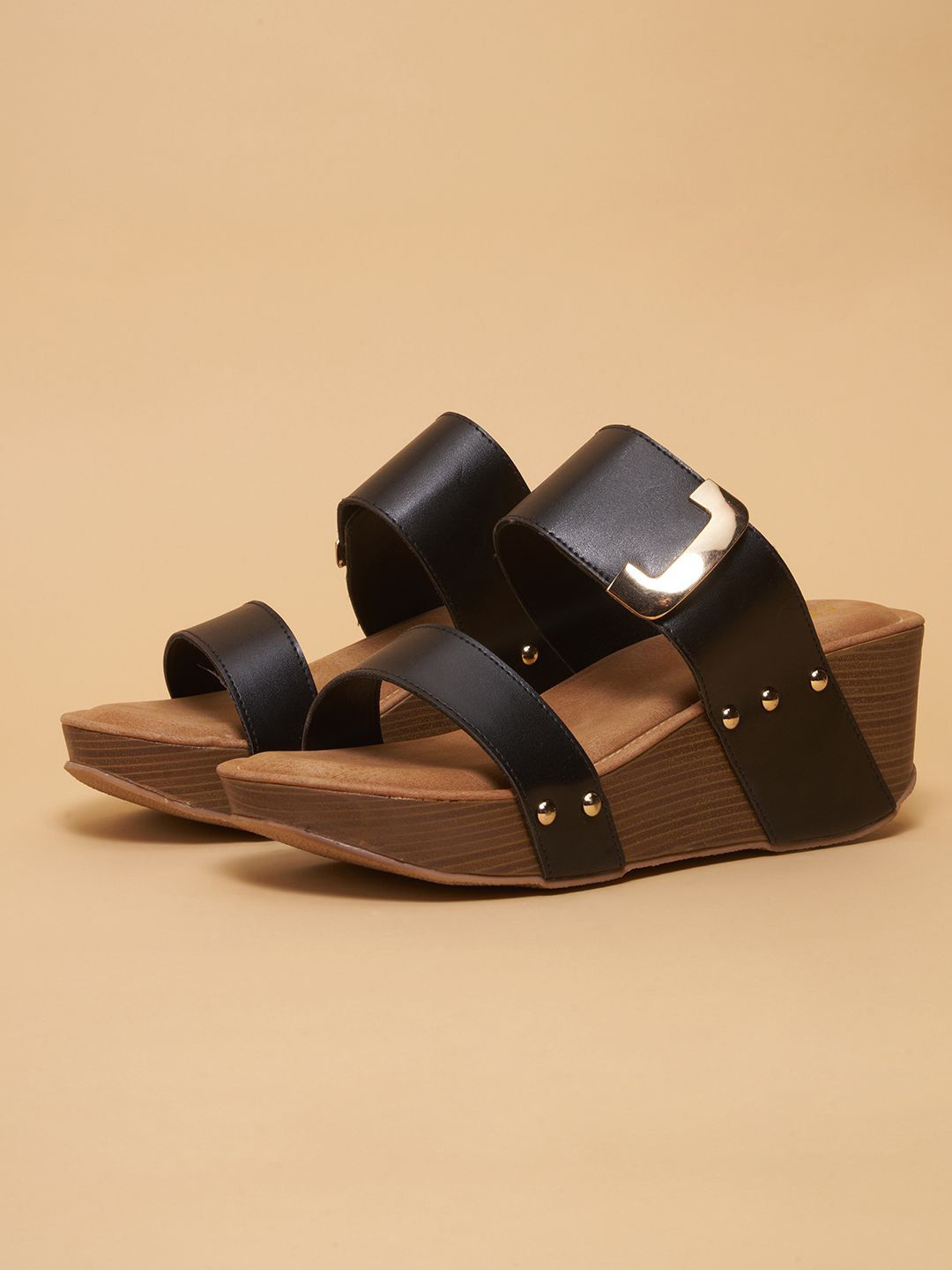 

ERIDANI Wedge Sandals, Black