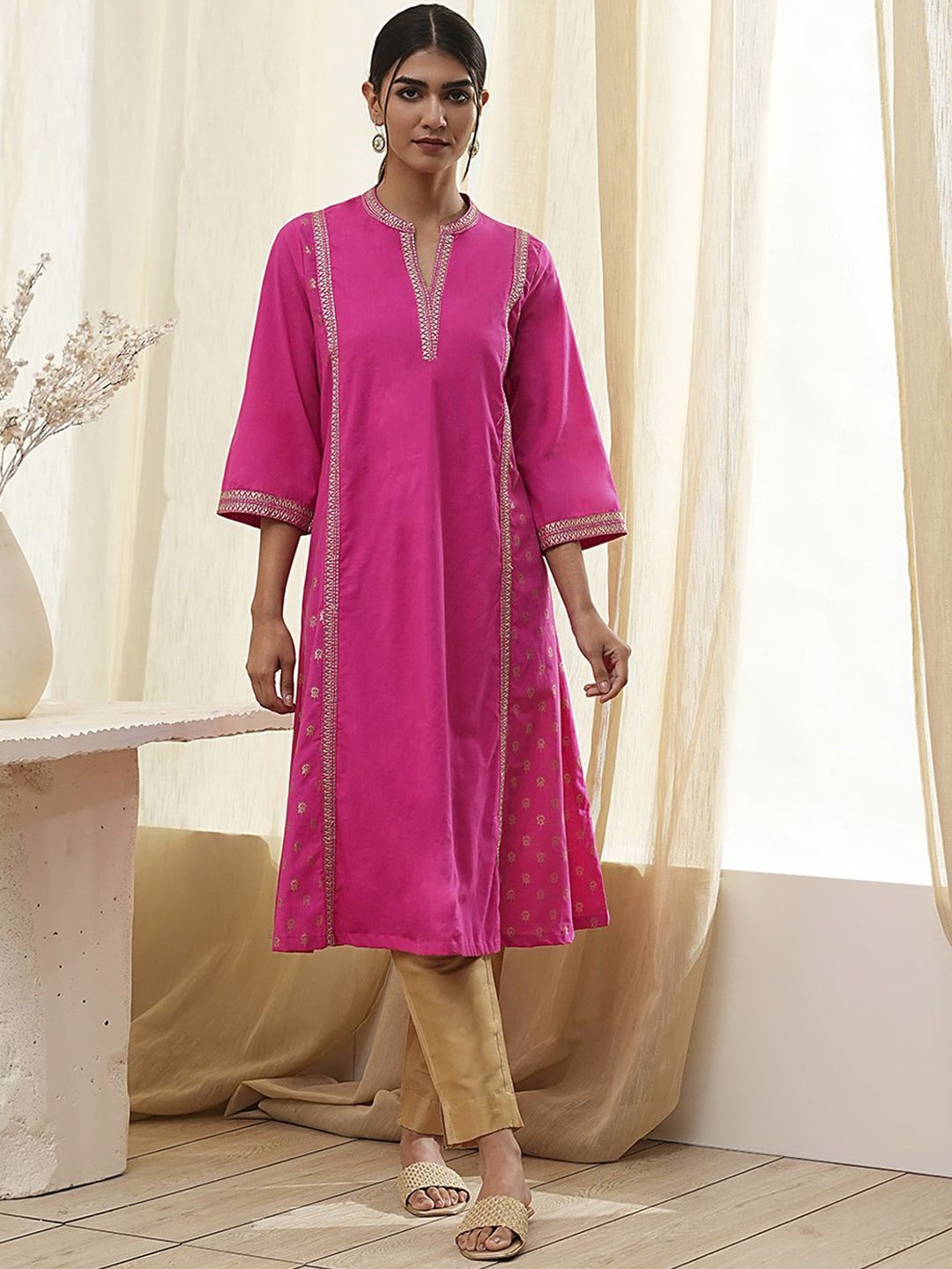 

Biba Ethnic Motifs Woven Mandarin Collar Pure Cotton A-line Kurta, Pink