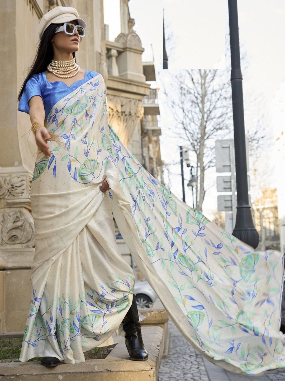 

Anouk Floral Pure Crepe Saree, Cream