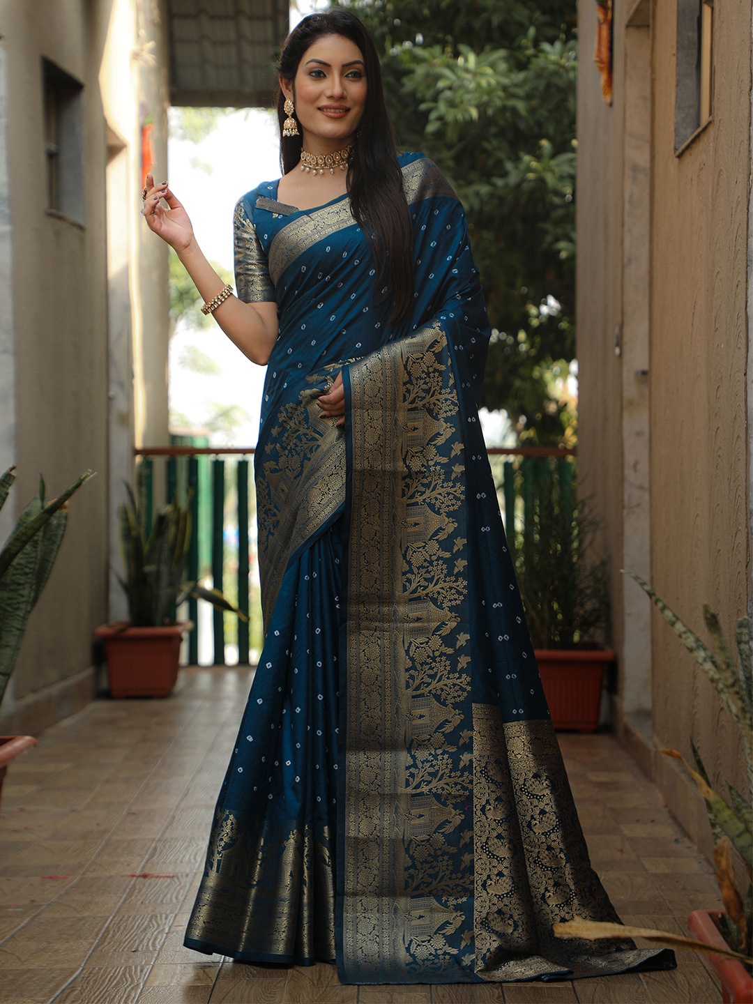 

Vintro Bandhani Printed Zari Kanjeevaram Saree, Blue