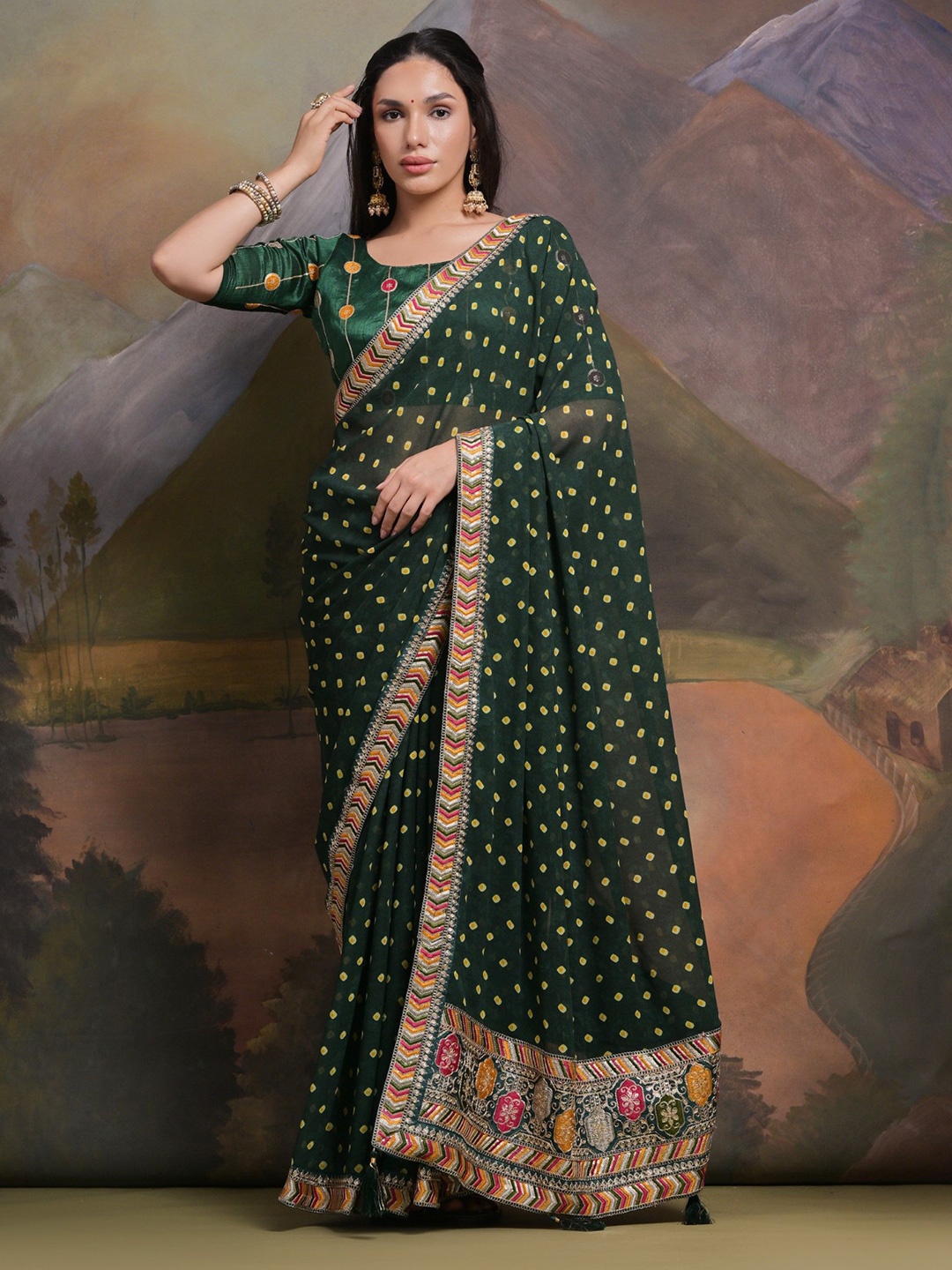 

DIVASTRI Bandhani Printed Sequinned Saree, Green