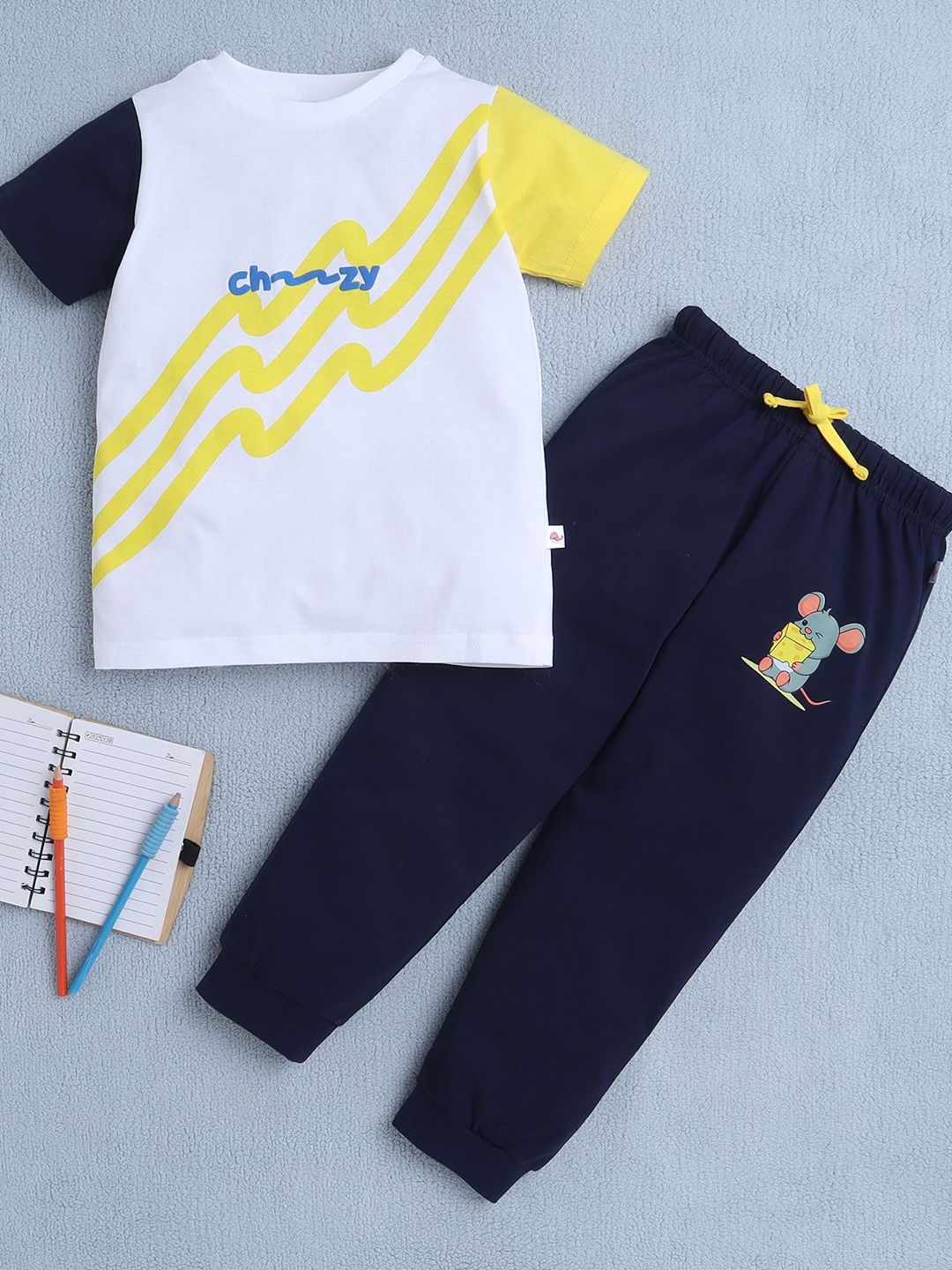 

BUMZEE Boys Printed Pure Cotton T-shirt With Joggers, White