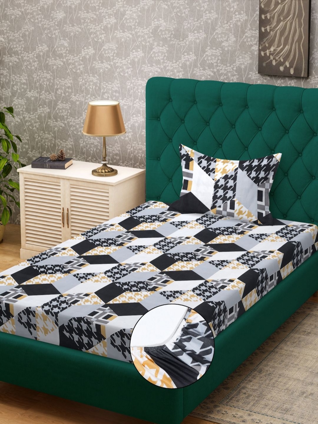 

KLOTTHE White & Black Geometric Printed Fitted 300 TC Single Bedsheet with Pillow Covers