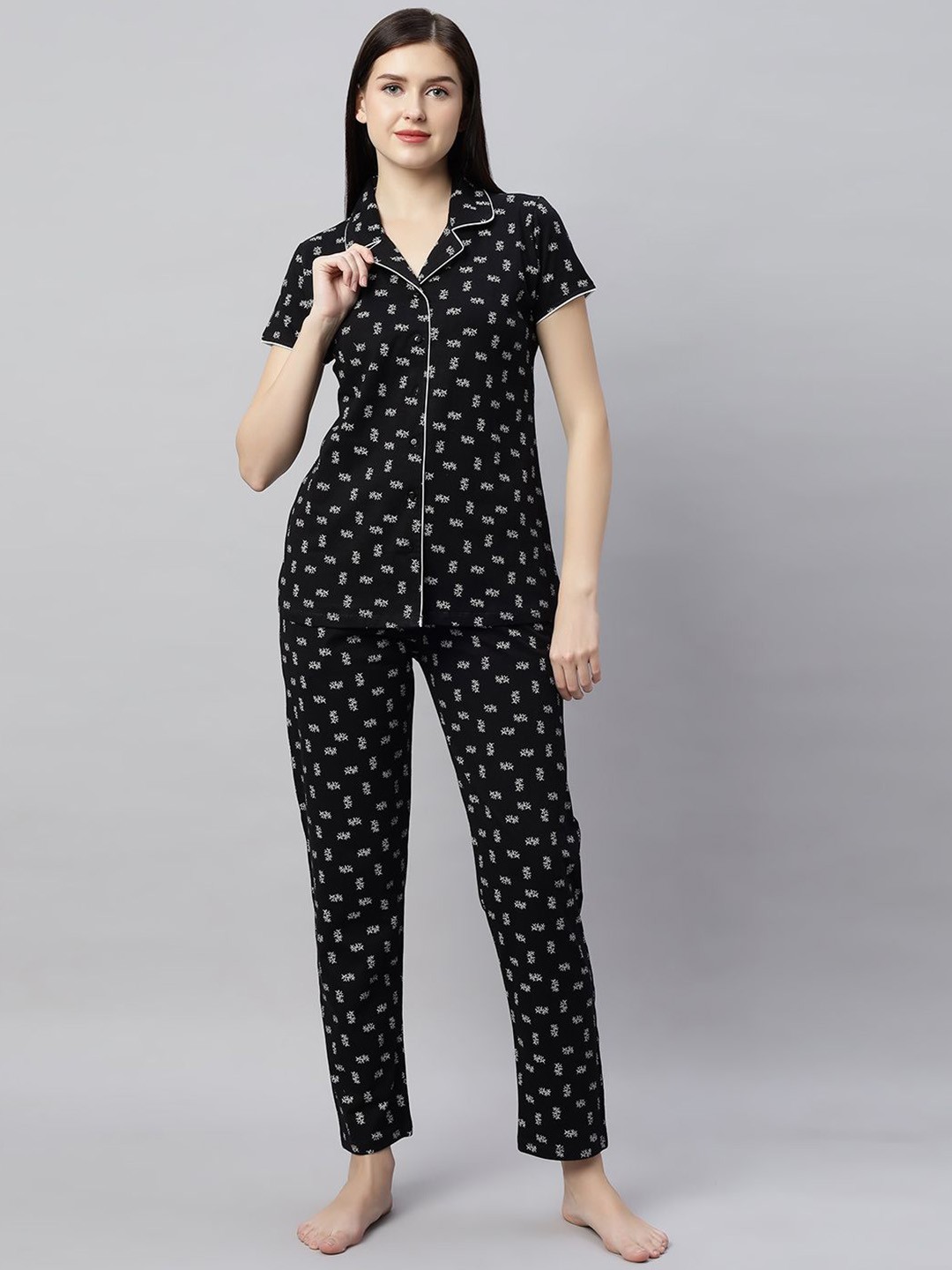 

QUIRA Women Printed Night suit, Black