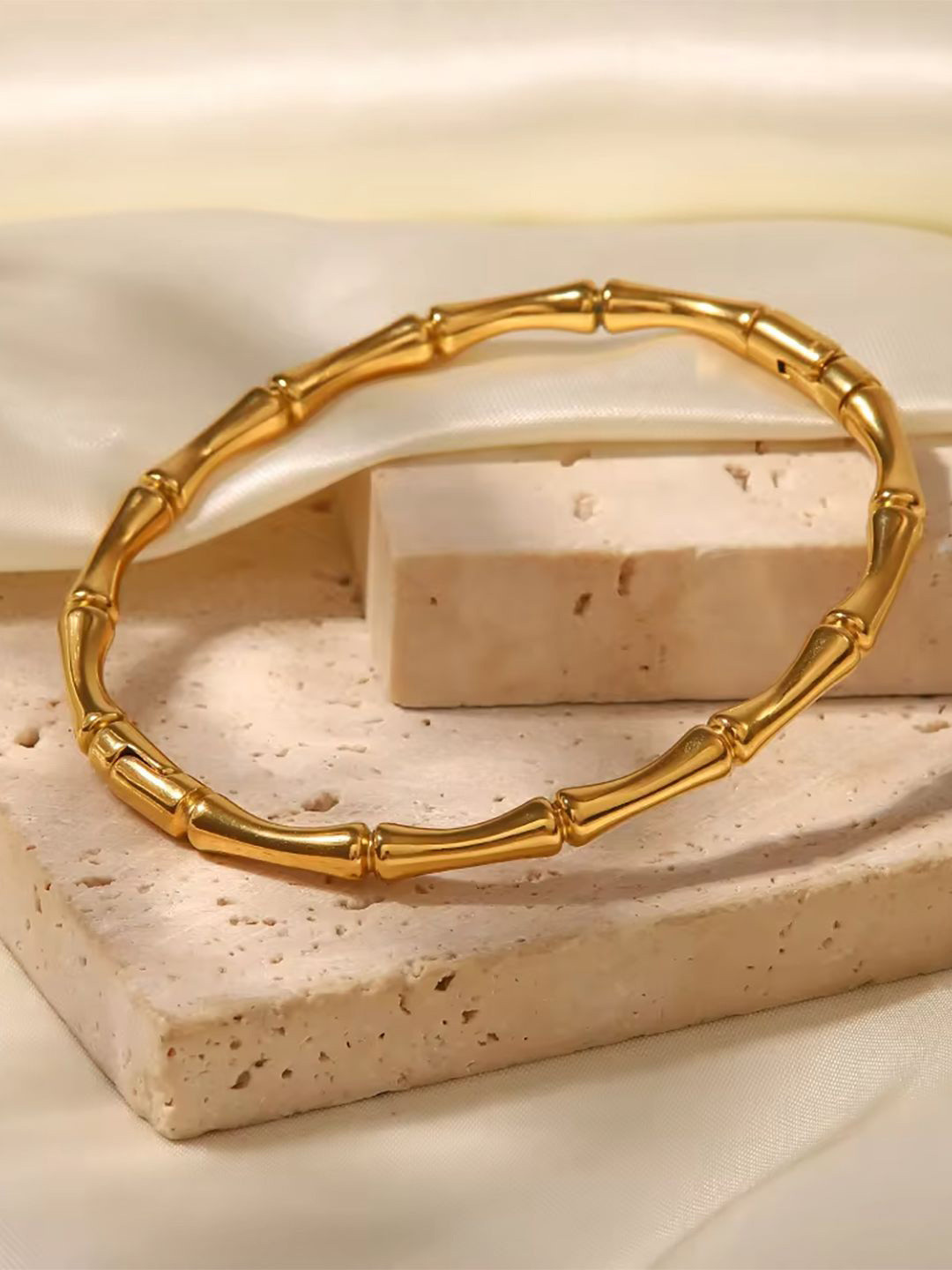 

SHARLEEZ Women Gold-Plated Kada Bracelet