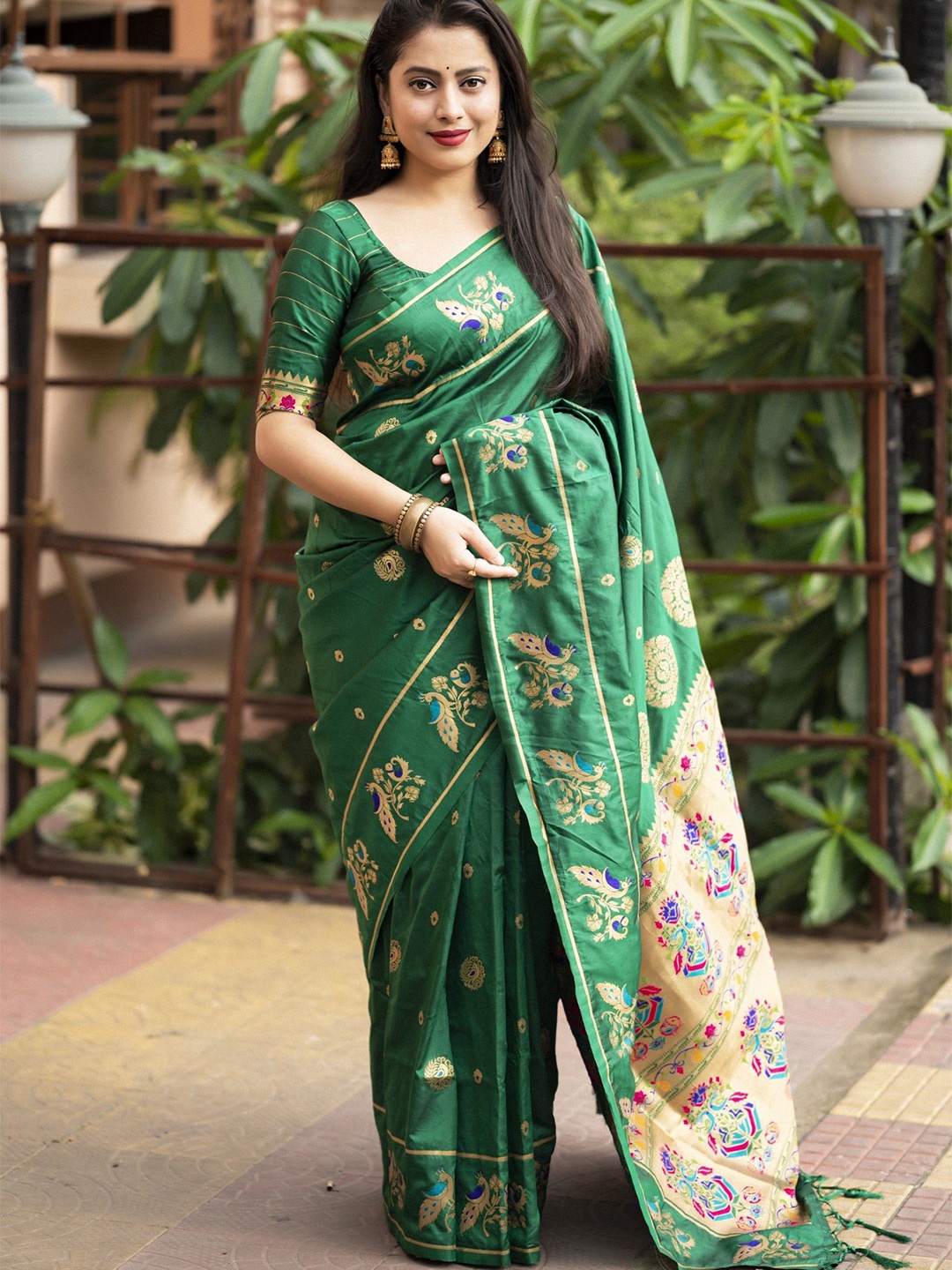 

DIVASTRI Woven Design Paithani Saree, Green