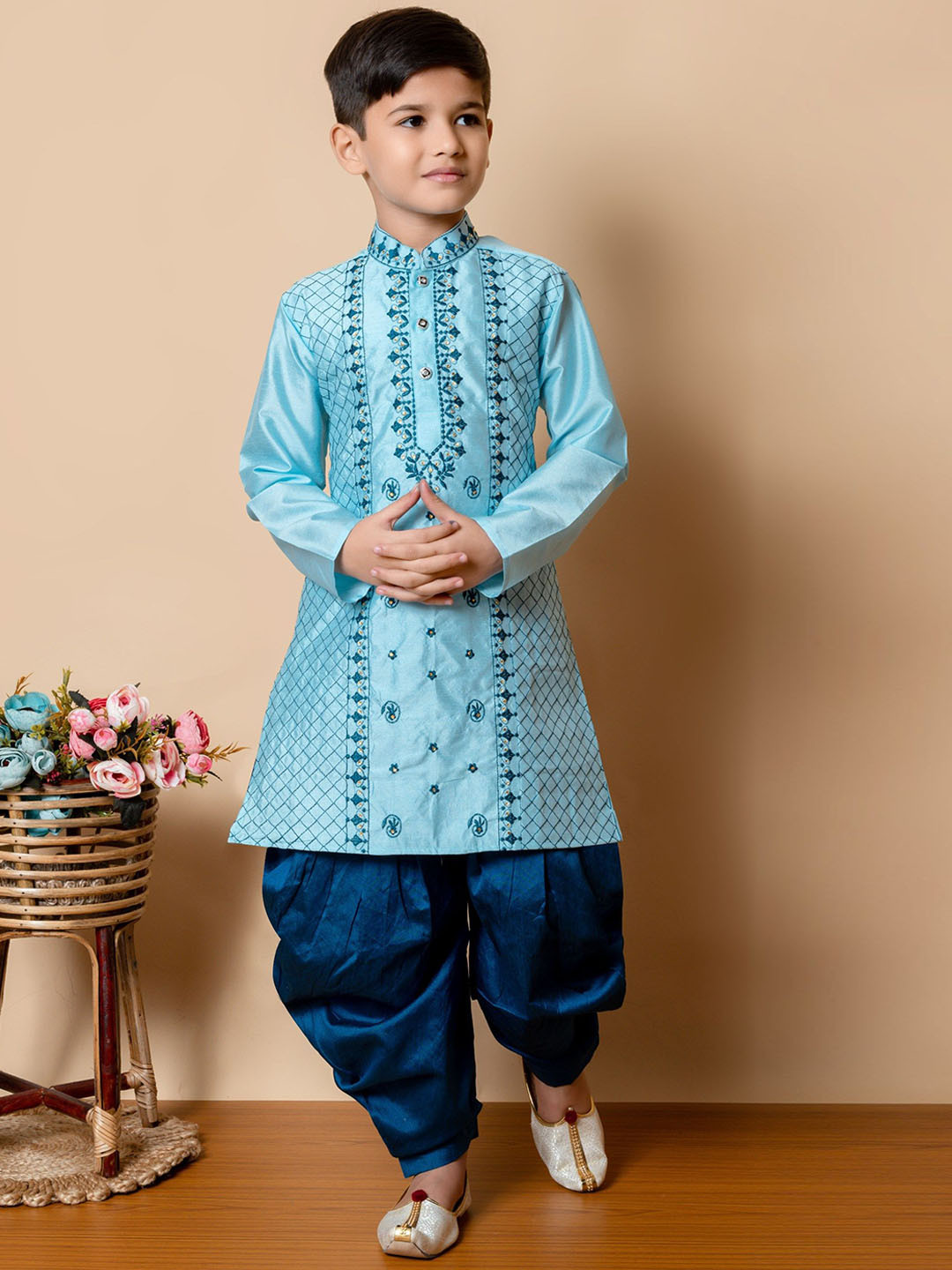 

Cae Boys Geometric Embroidered Thread Work Mandarin Collar Straight Kurta with Patiala, Turquoise blue