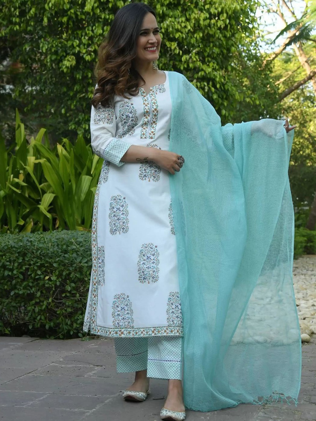 

Moda Rapido Women Ethnic Motifs Printed Regular Kurta with Trousers & With Dupatta, White