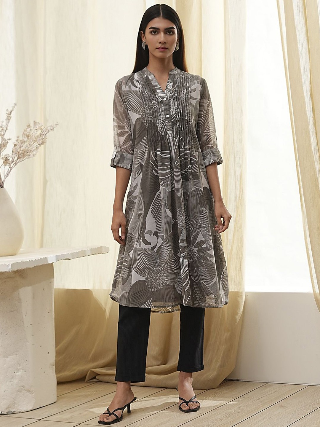 

Biba Women Ethnic Motifs Printed Flared Sleeves Kurta, Grey