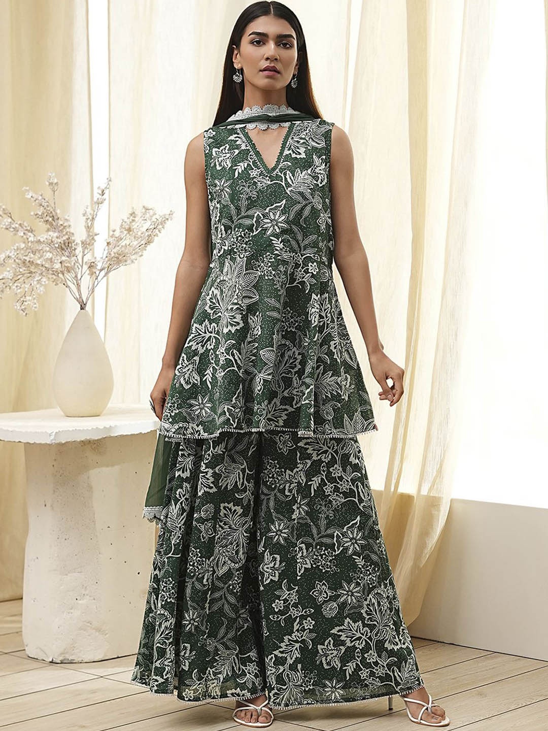 

Biba Floral Printed V-Neck Pure Cotton A-Line Kurti With Palazzo & Dupatta, Green
