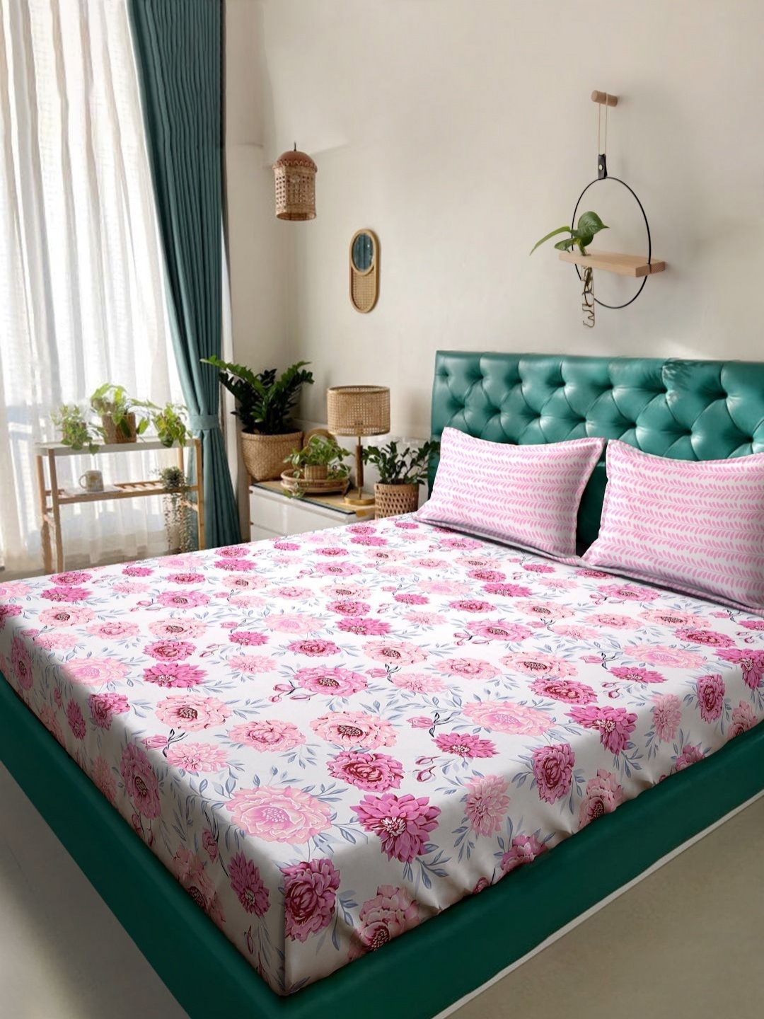 

KLOTTHE Pink Floral Printed Flat 300 TC King Bedsheet With 2 Pillow Cover