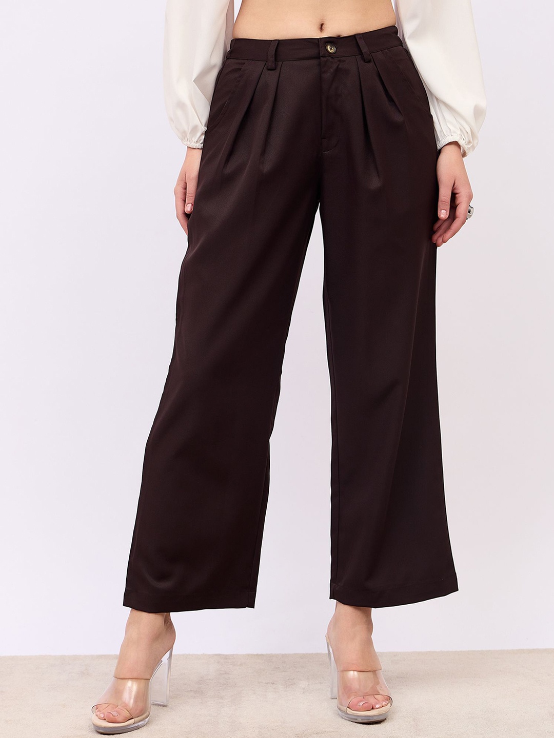 

Styli Women Solid High Waist Wide Leg Pleated Detail Pant, Brown