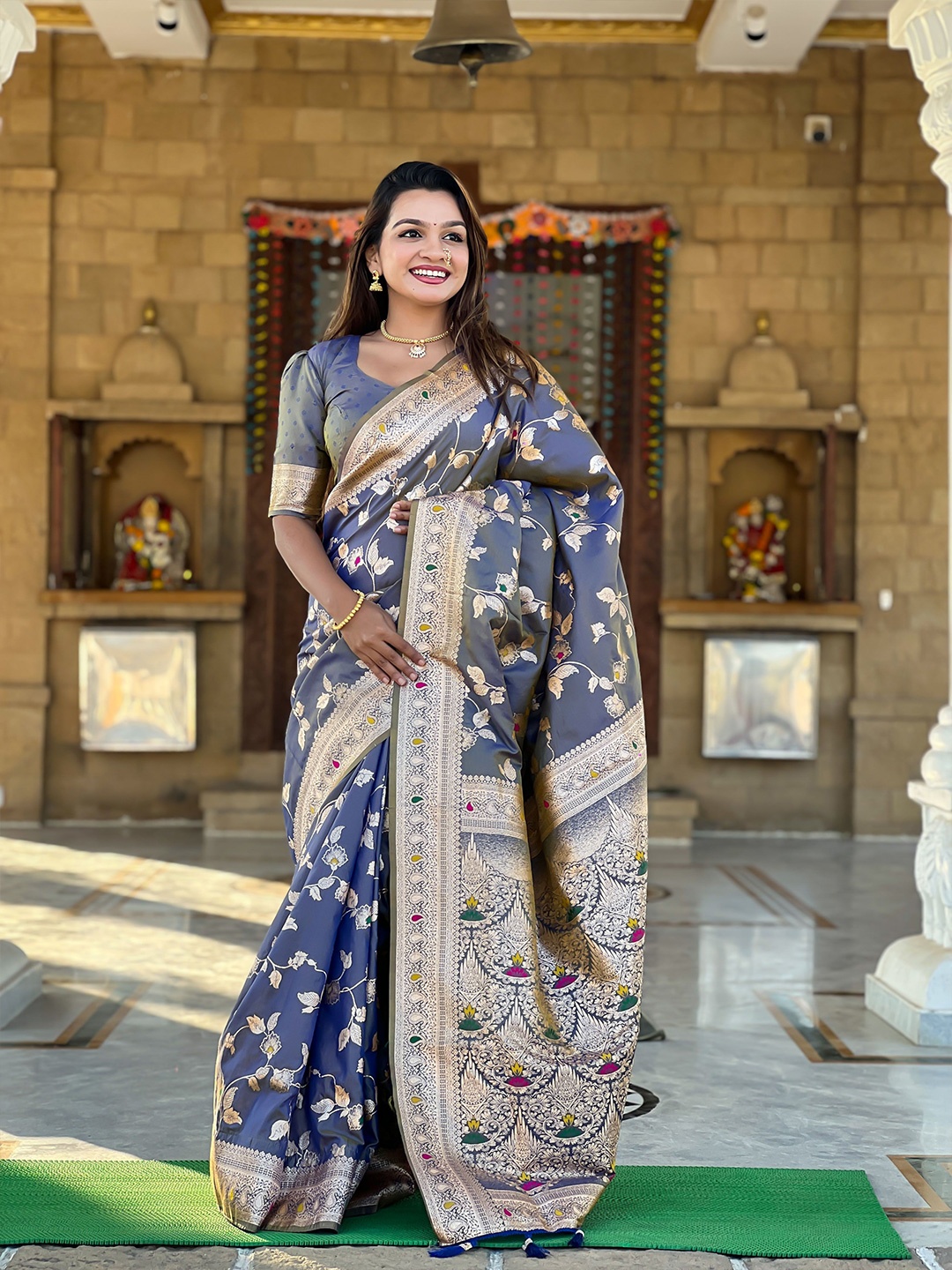 

Ekta Textiles Woven Design Zari Pure Silk Banarasi Saree, Grey