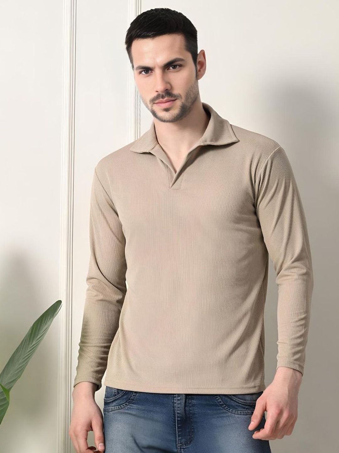 

Genzy Men Solid Polo Collar T-shirt, Beige