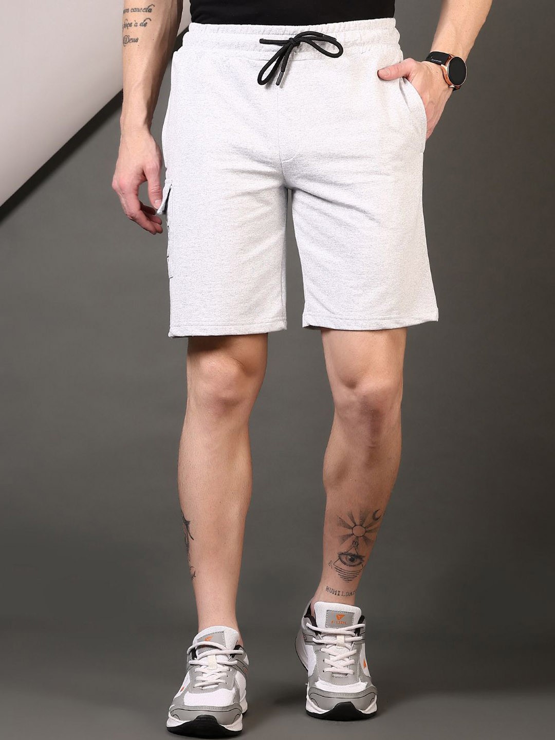 

V-Mart Men Shorts, Cream