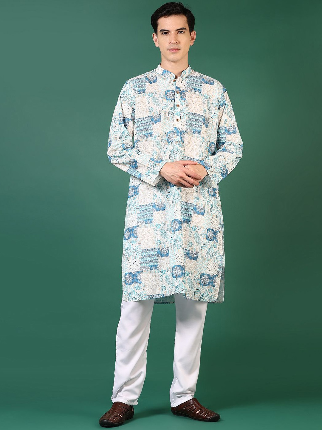 

V-Mart Floral Printed Mandarin Collar Thread Work Straight Kurta With Pyjama, Blue